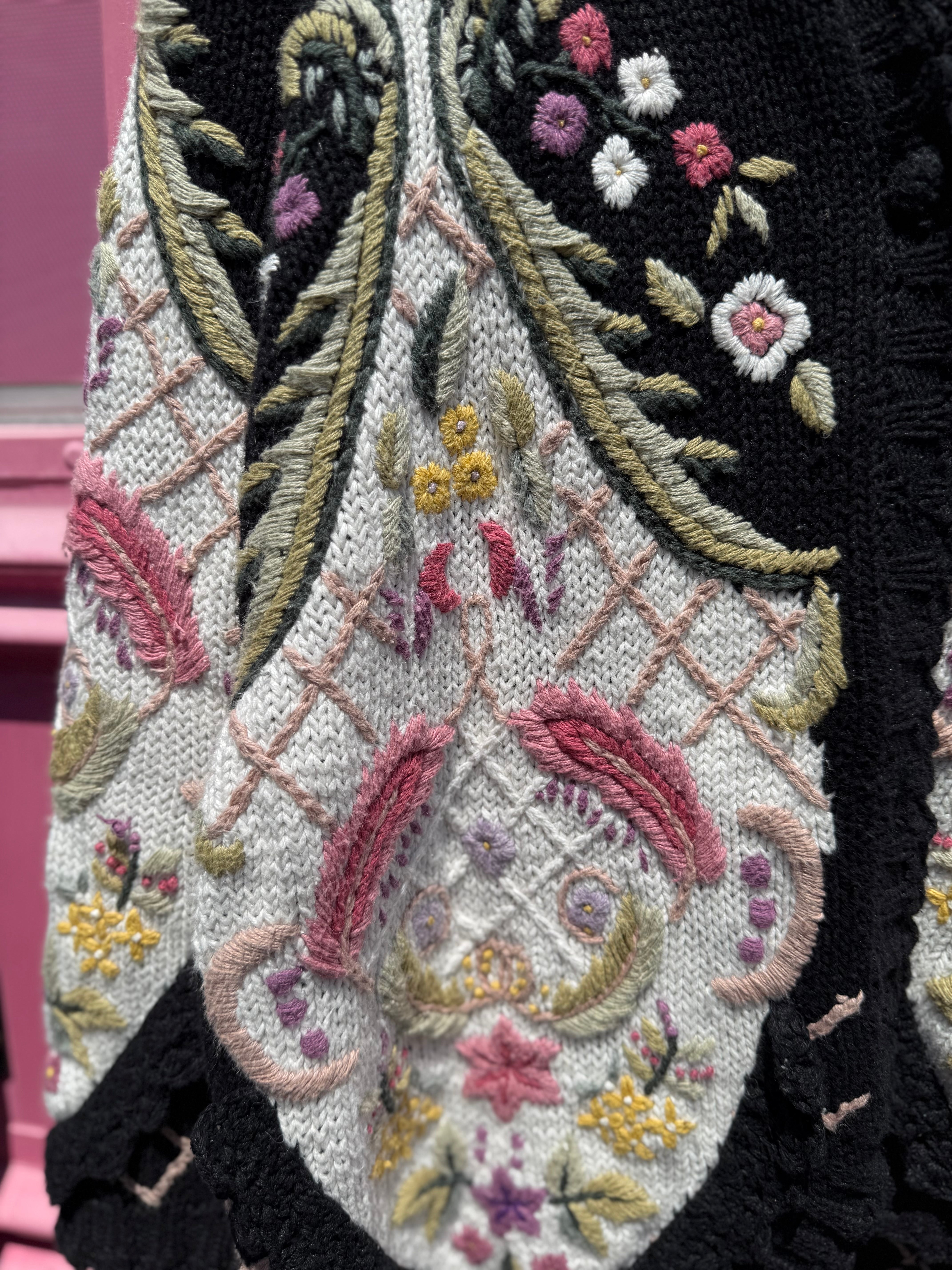 Black pink Tanner Vintage flower embroidered cardigan, M