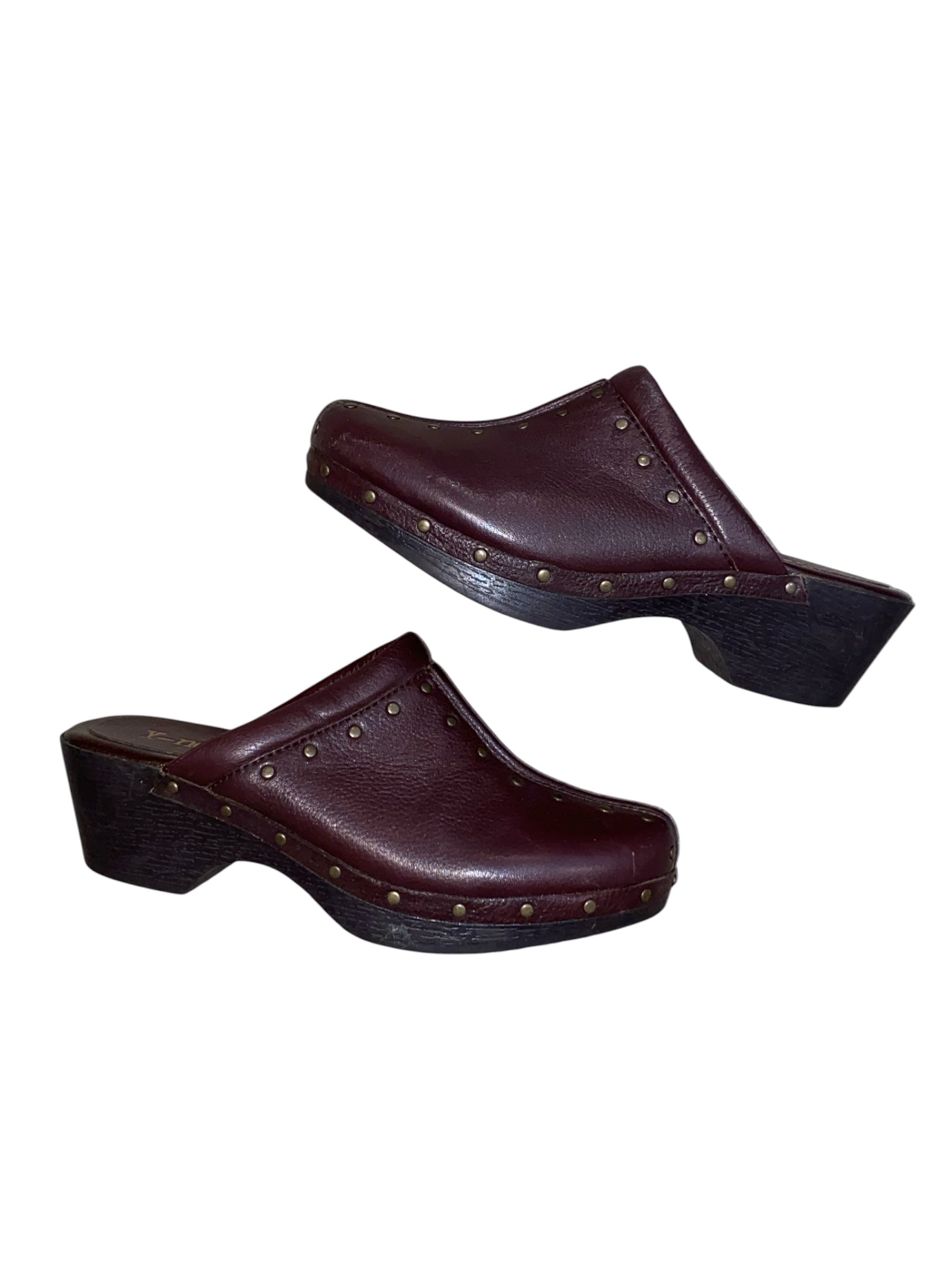brown y-not? studded clogs, 6