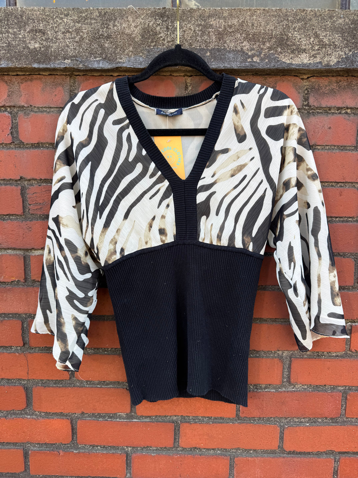 Brown black anne klein Zebra two tone flowy sleeve top, S