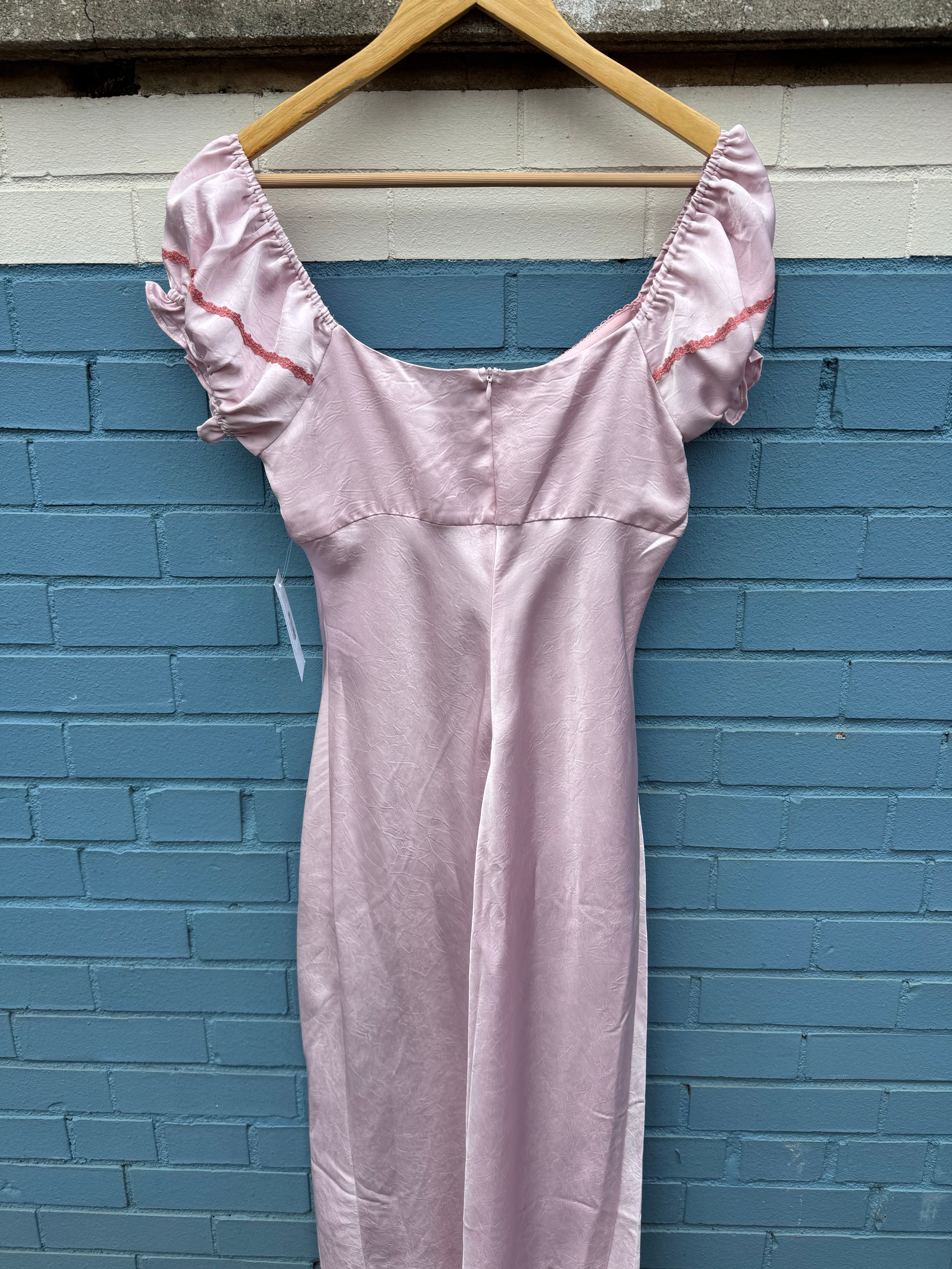 pink lush satin dress w lace trim and rosette, m