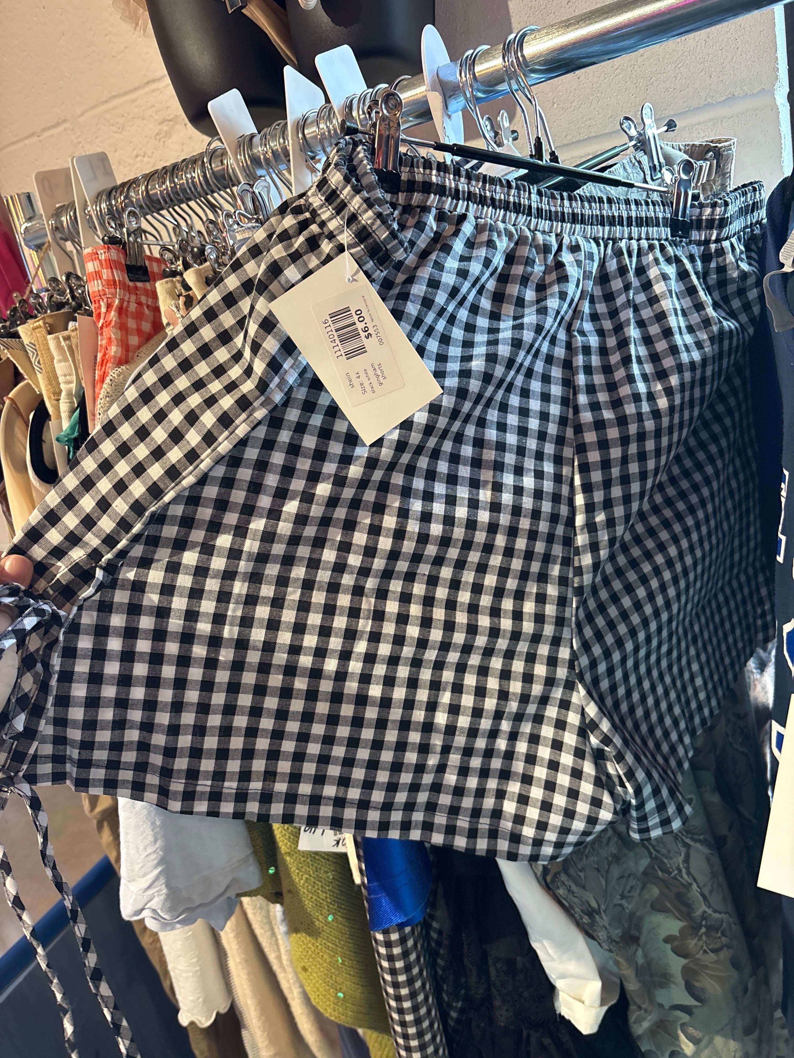 black white shein gingham shorts, 4x