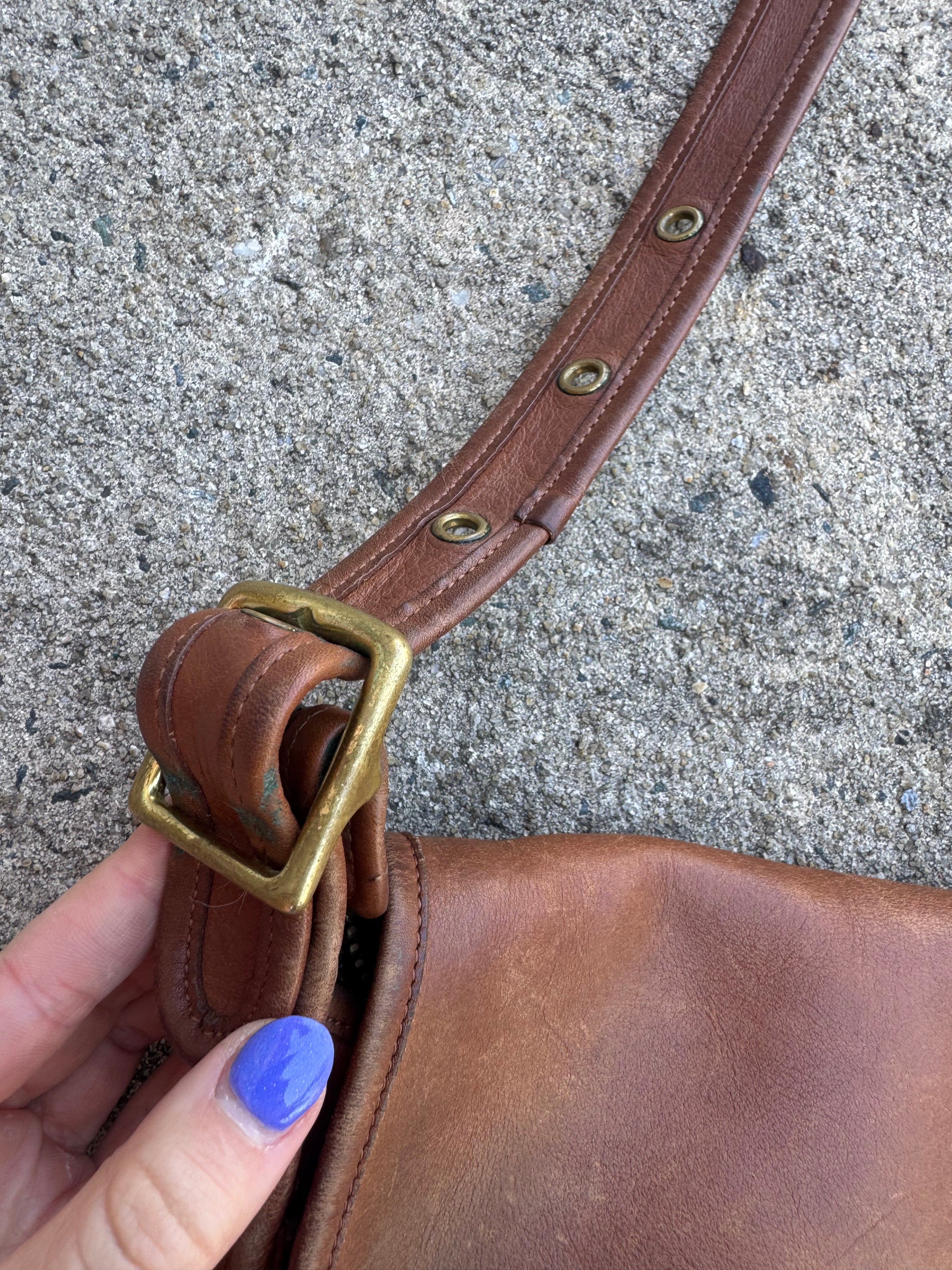 Brown Coach Vtg leather bag a82 9951