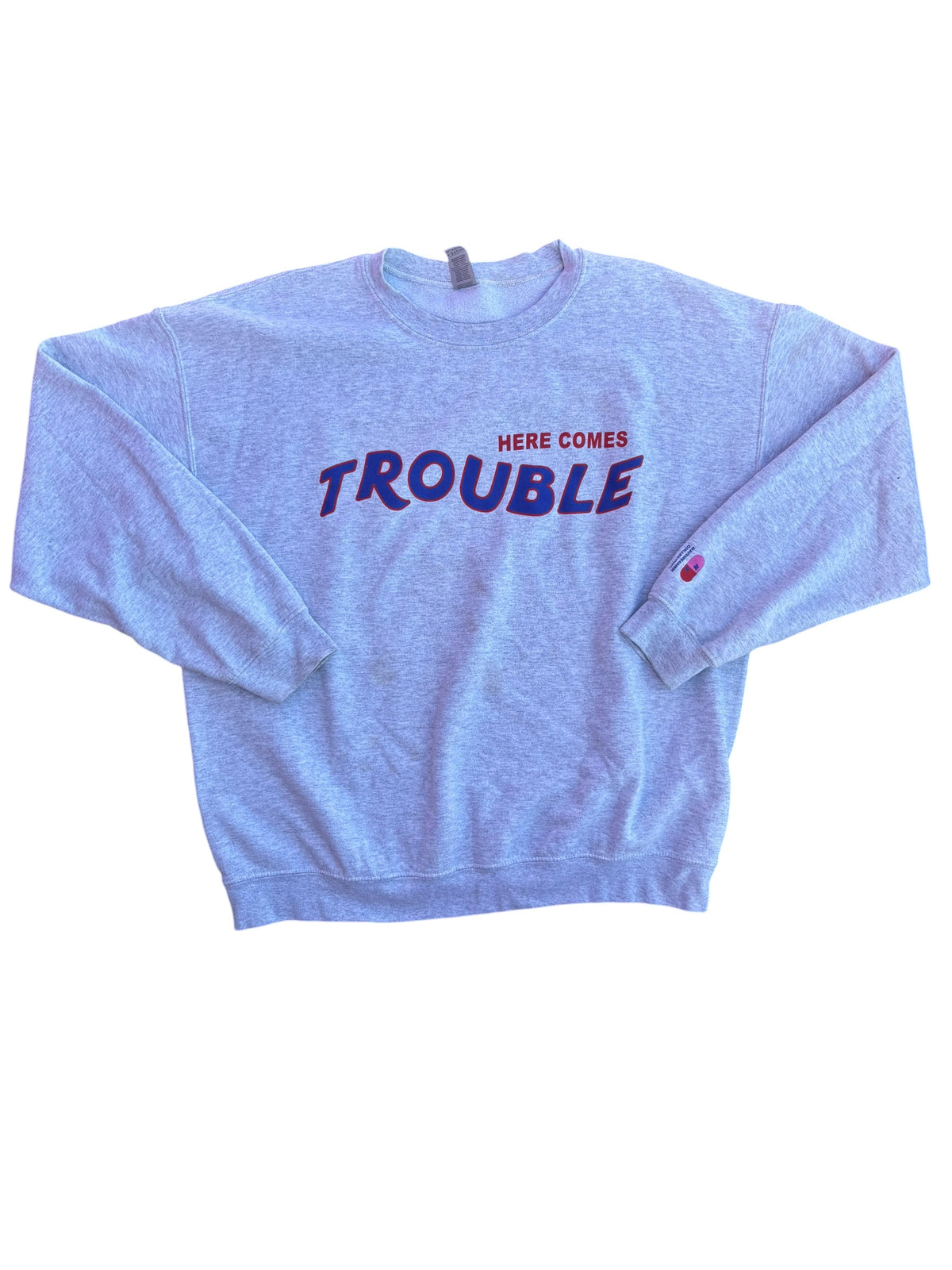 grey here comes trouble crewneck, xl