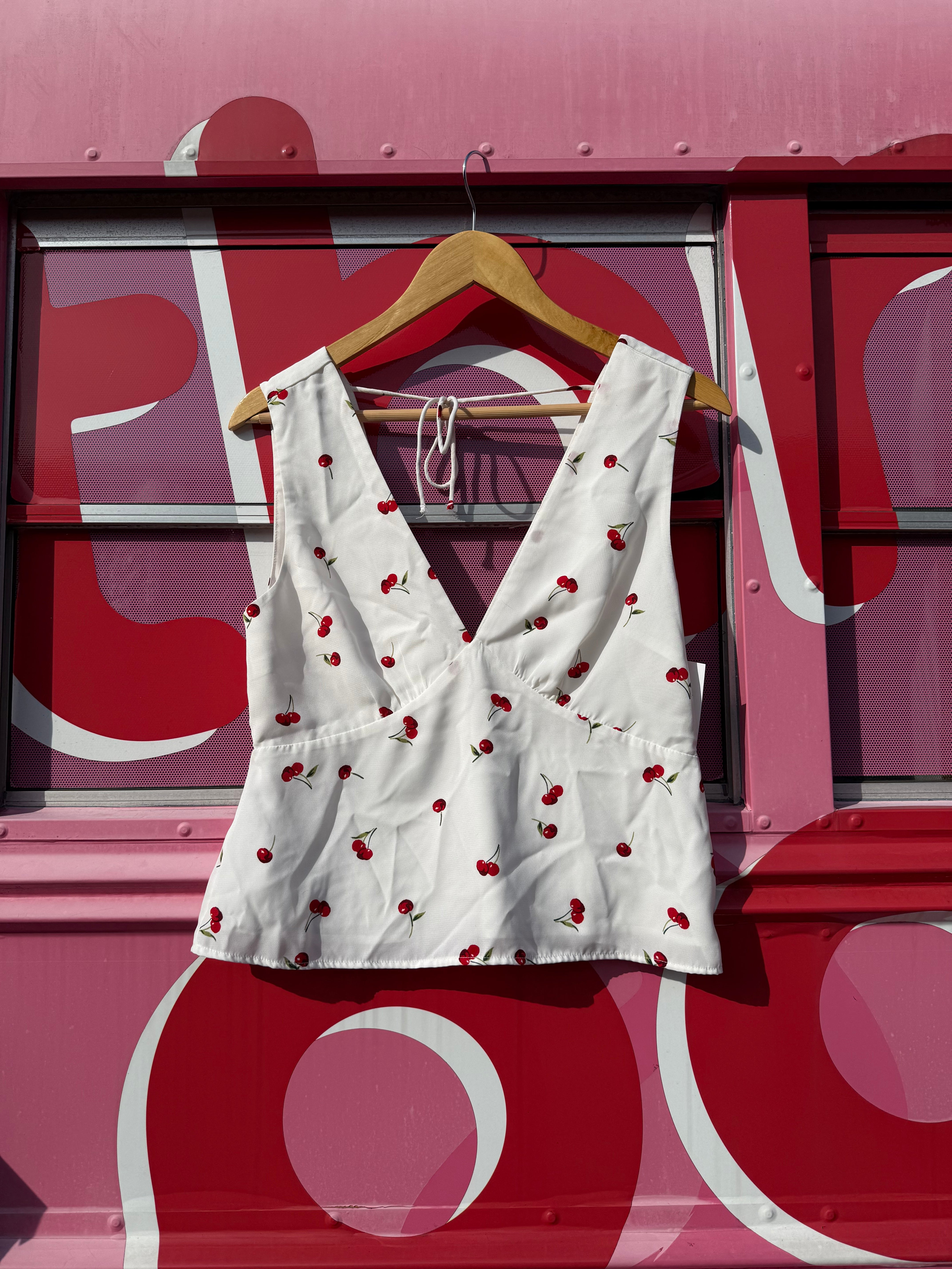 white red abercrombie cherries halter tank, s