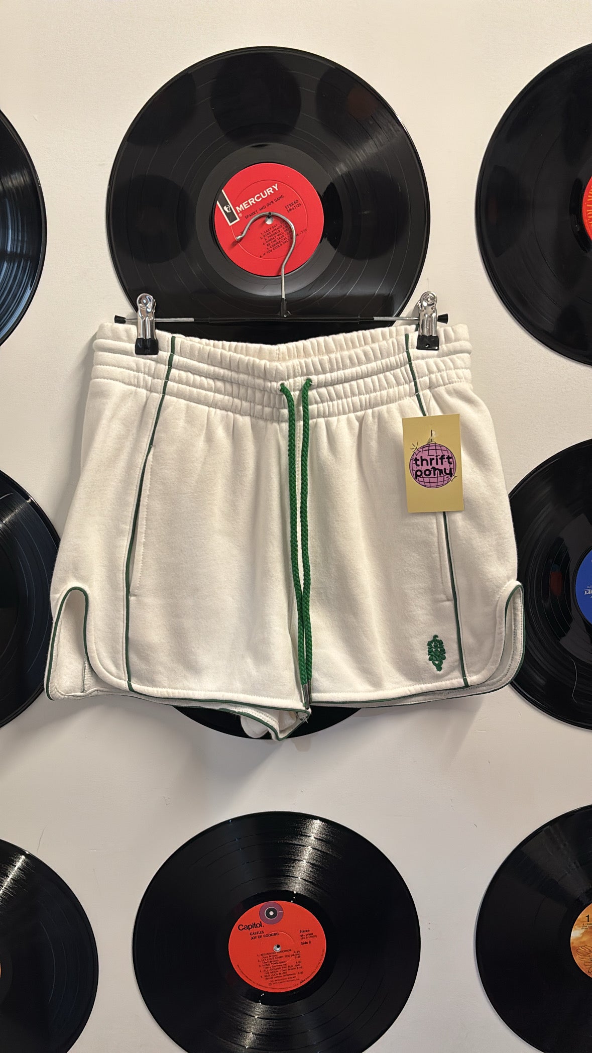 cream green free people shorts w/ trim, xs