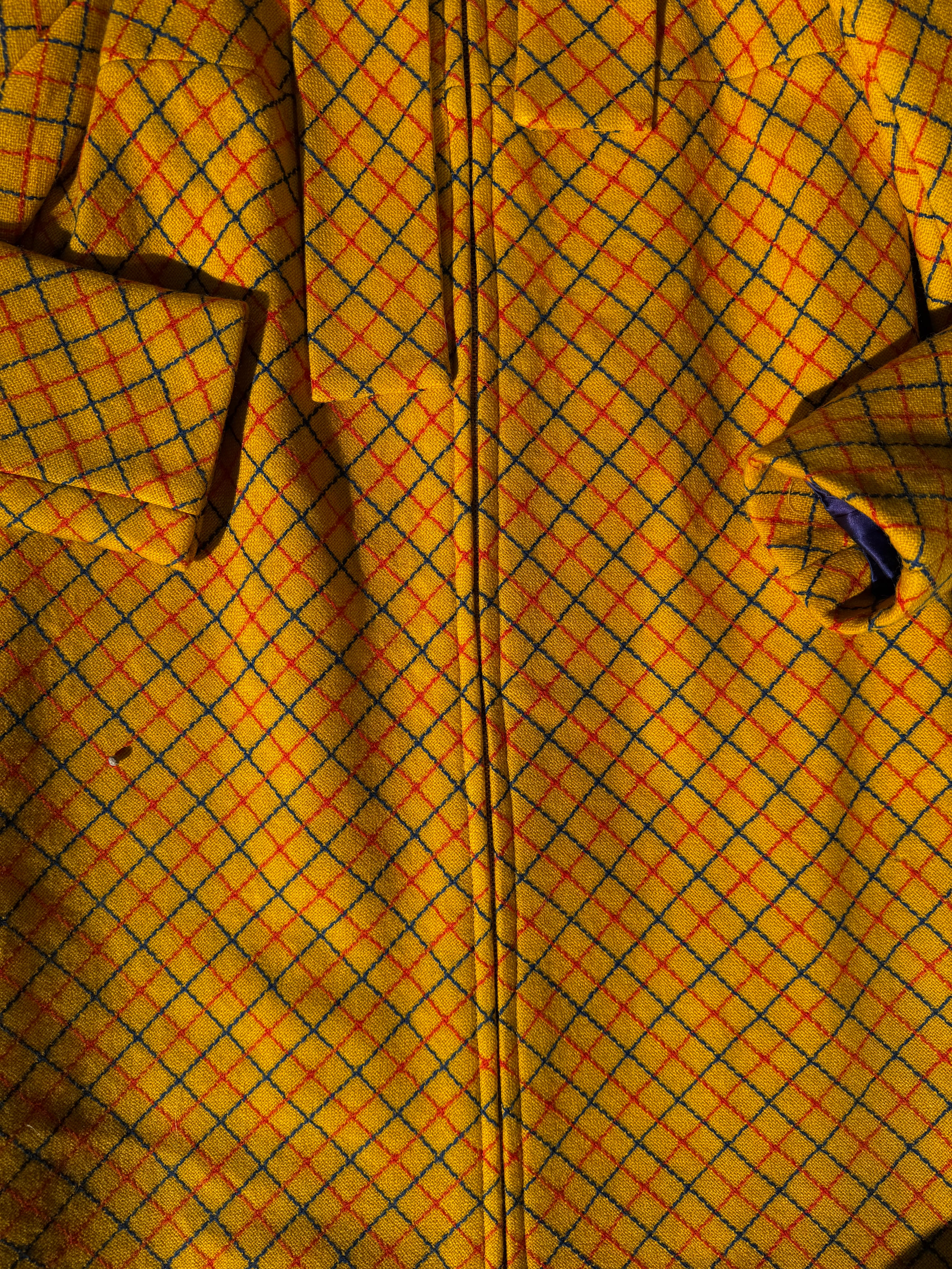 yellow lang vtg plaid zip up coat, 7