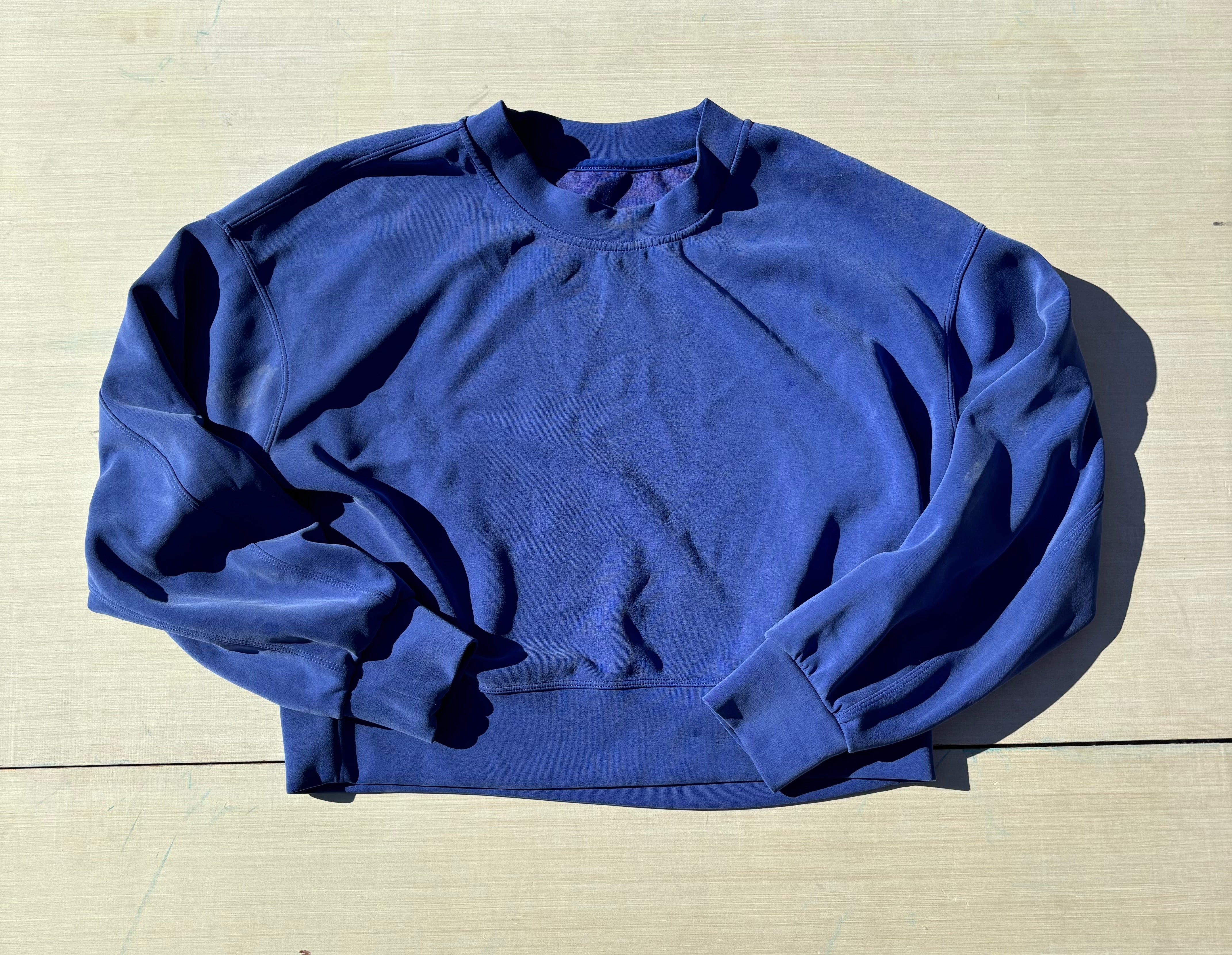 blue lululemon workout sweatshirt, m
