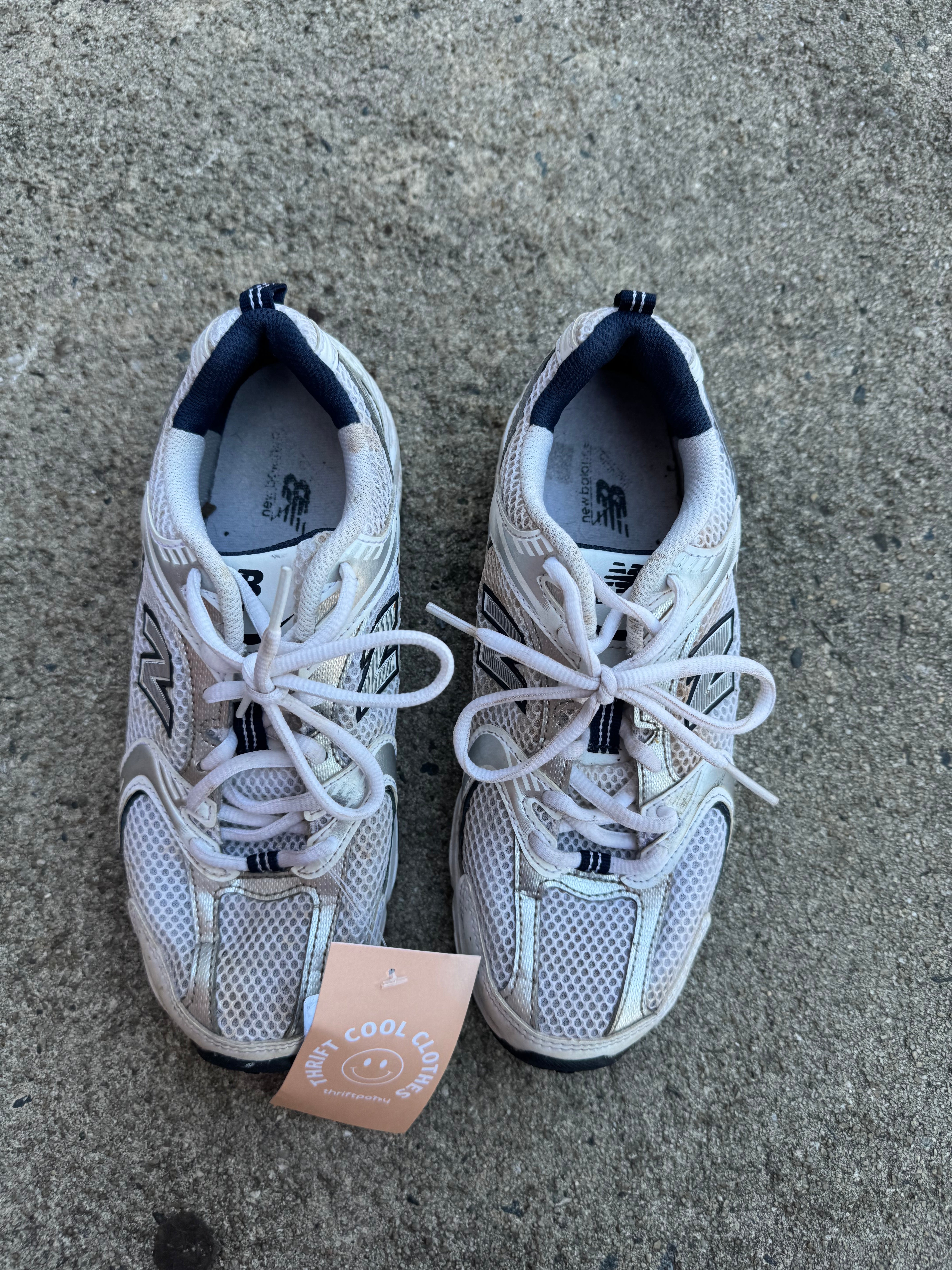 White navy New balance Sneakers, 5.5