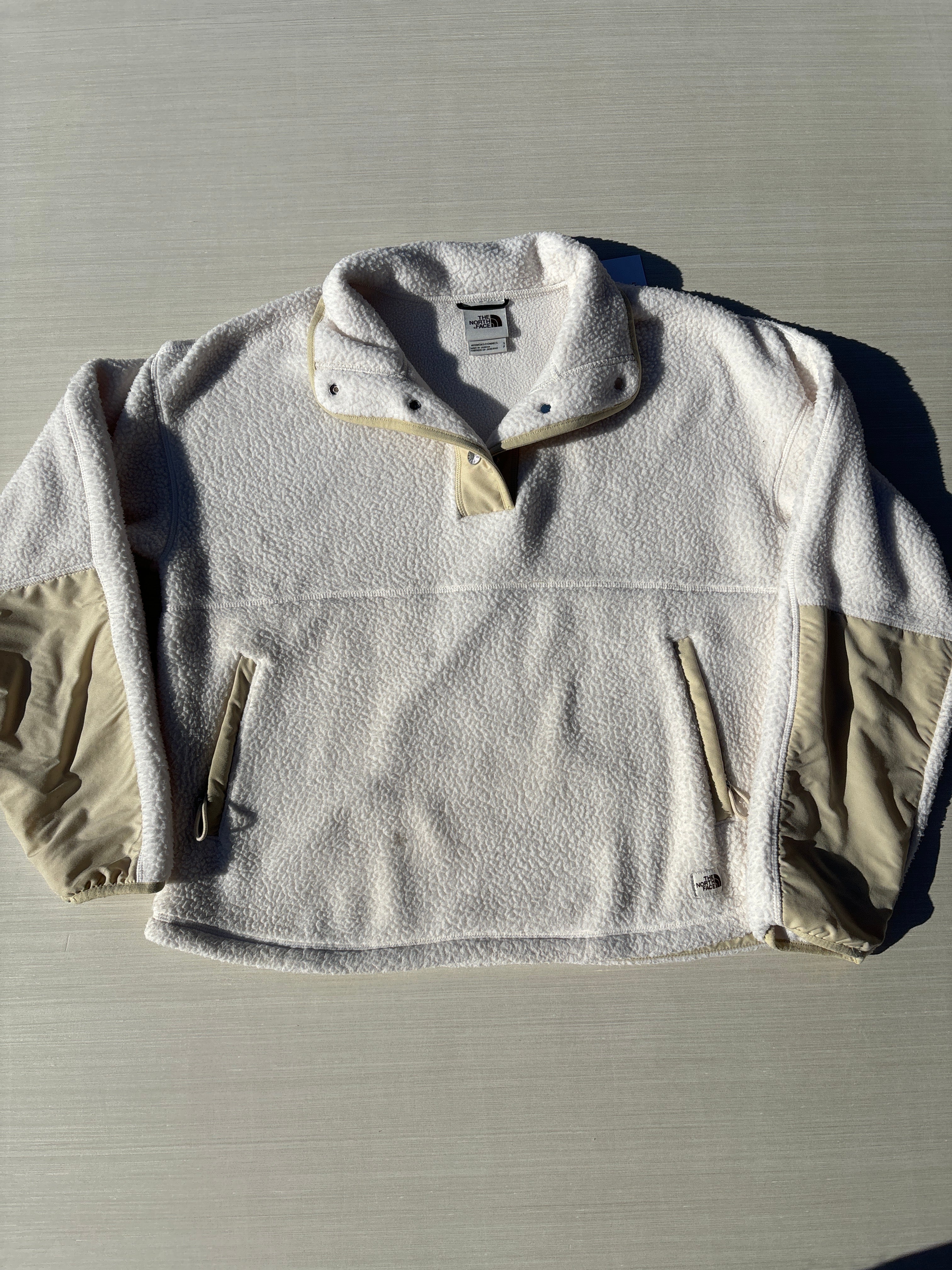 white tan the north face sherpa quarter button, s
