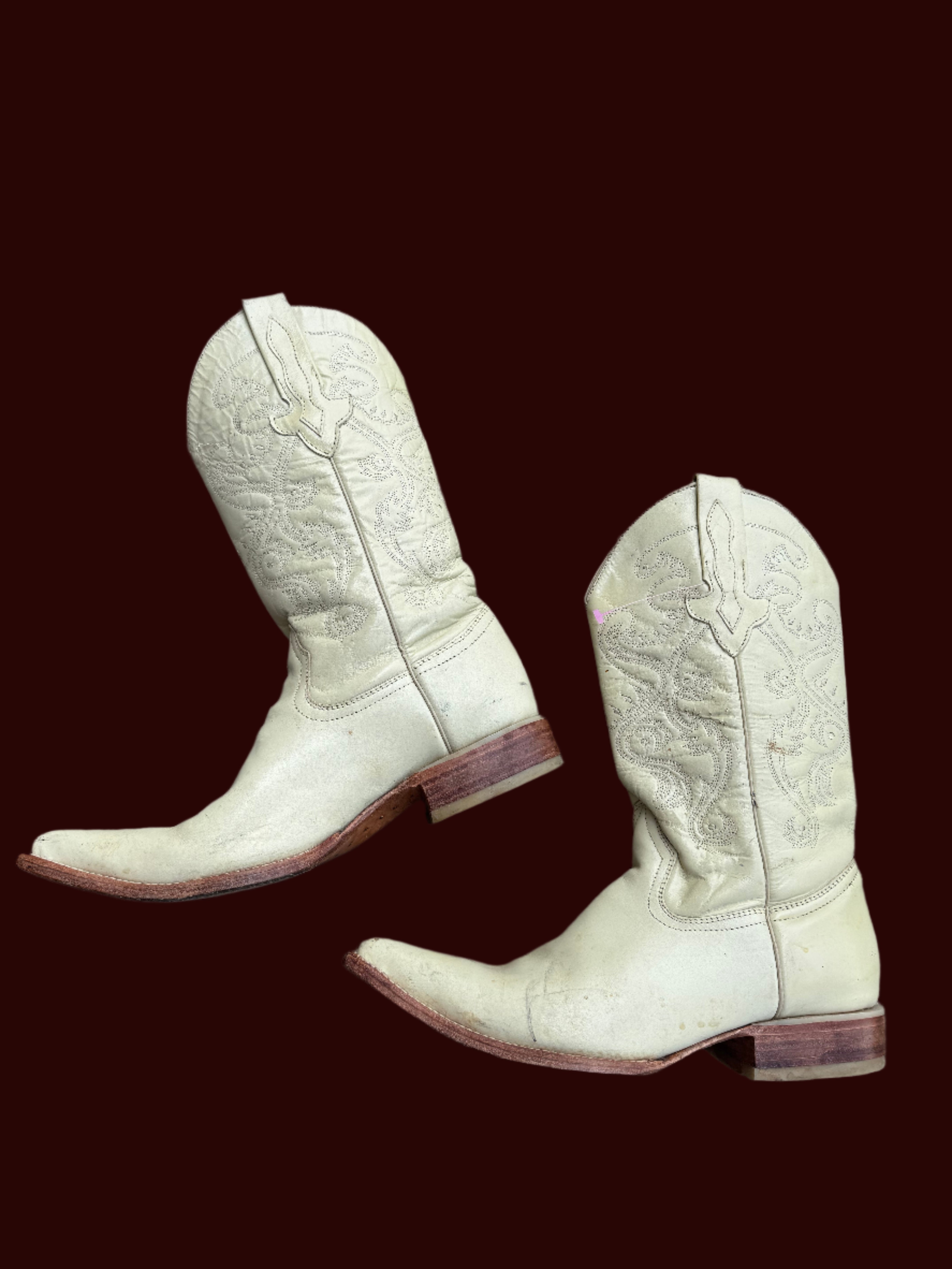 cream vtg leather cowboy boots, 7.5 men’s (fit like 8.5 women’s)