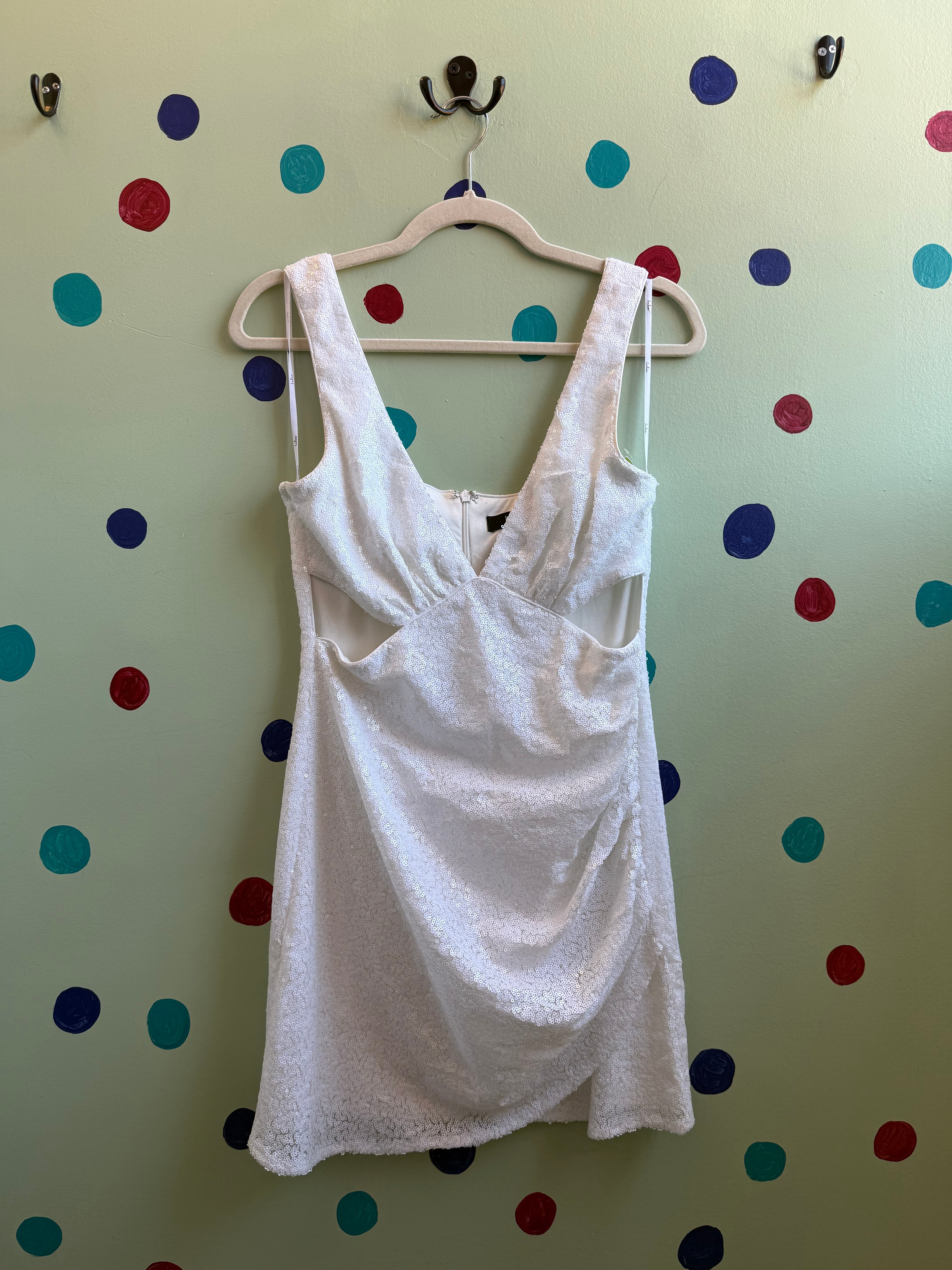 white lulus sequin v neck dress w cutout, m