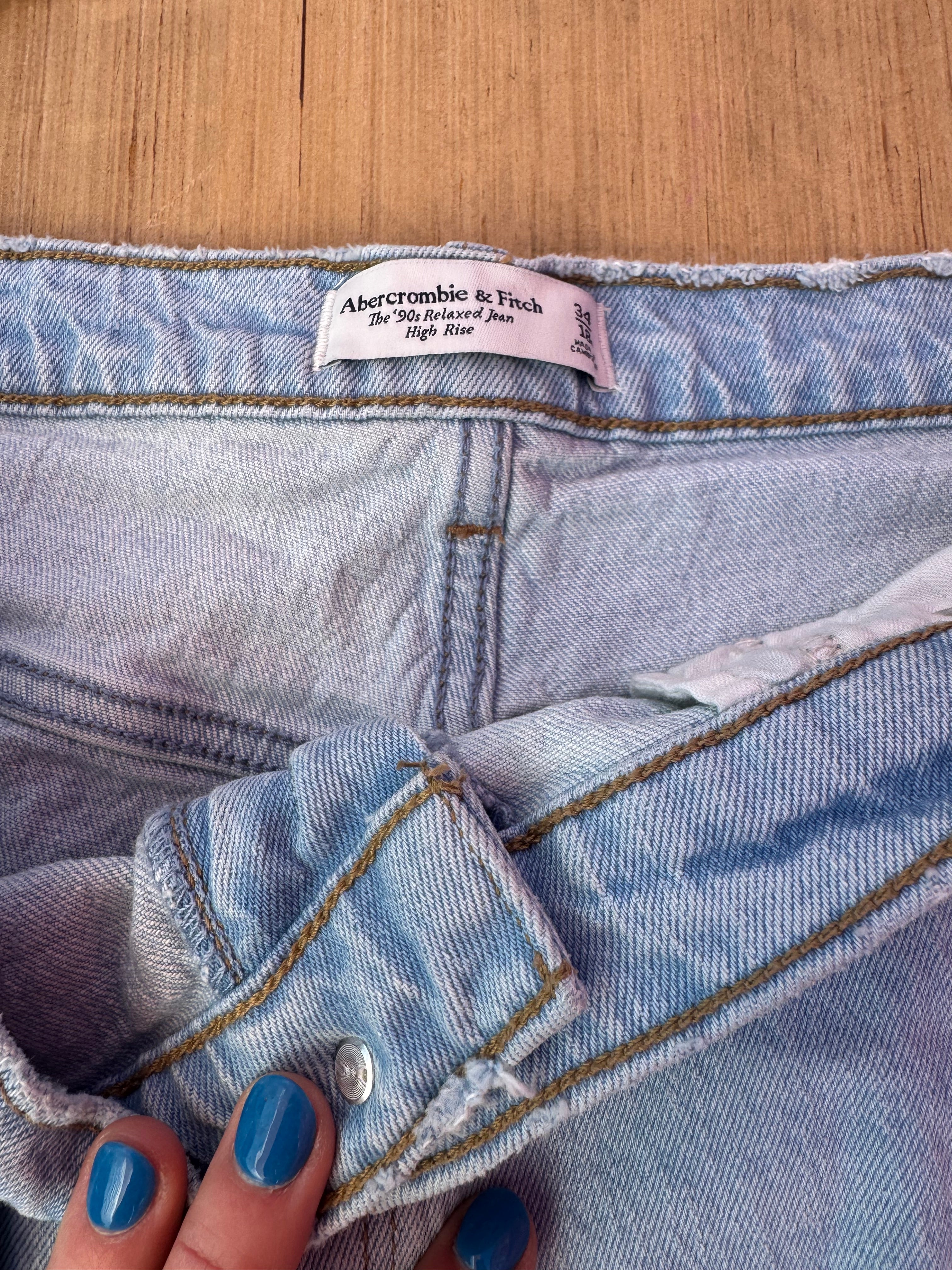 blue abercrombie Womens jeans 90's relaxes straight, 34/18