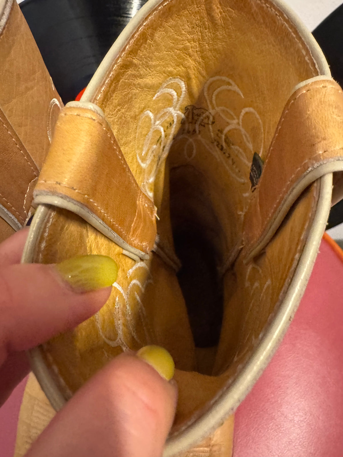 tan justin cowboy boots, 5.5