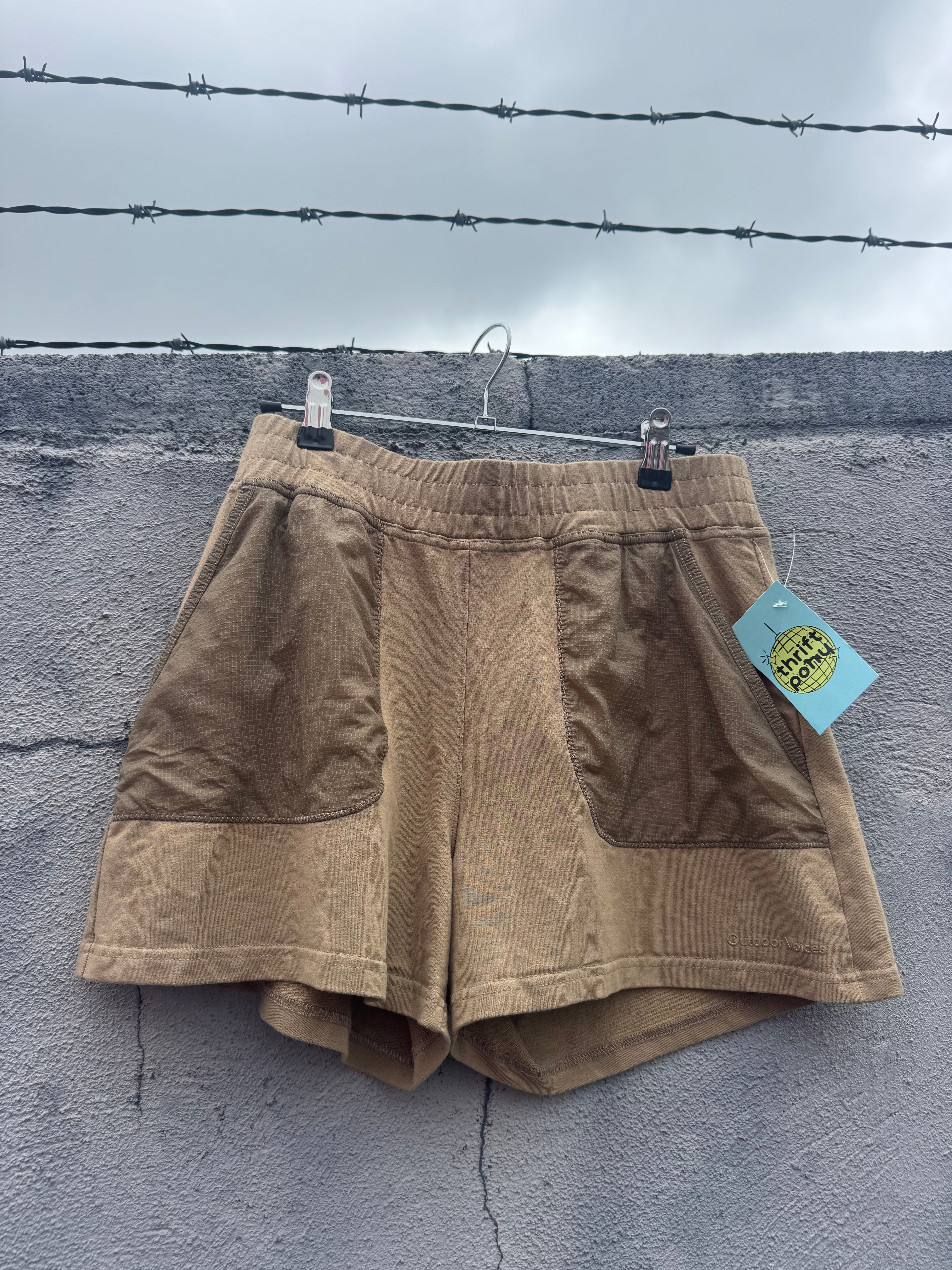 brown outdoor voices active pocket shorts, s