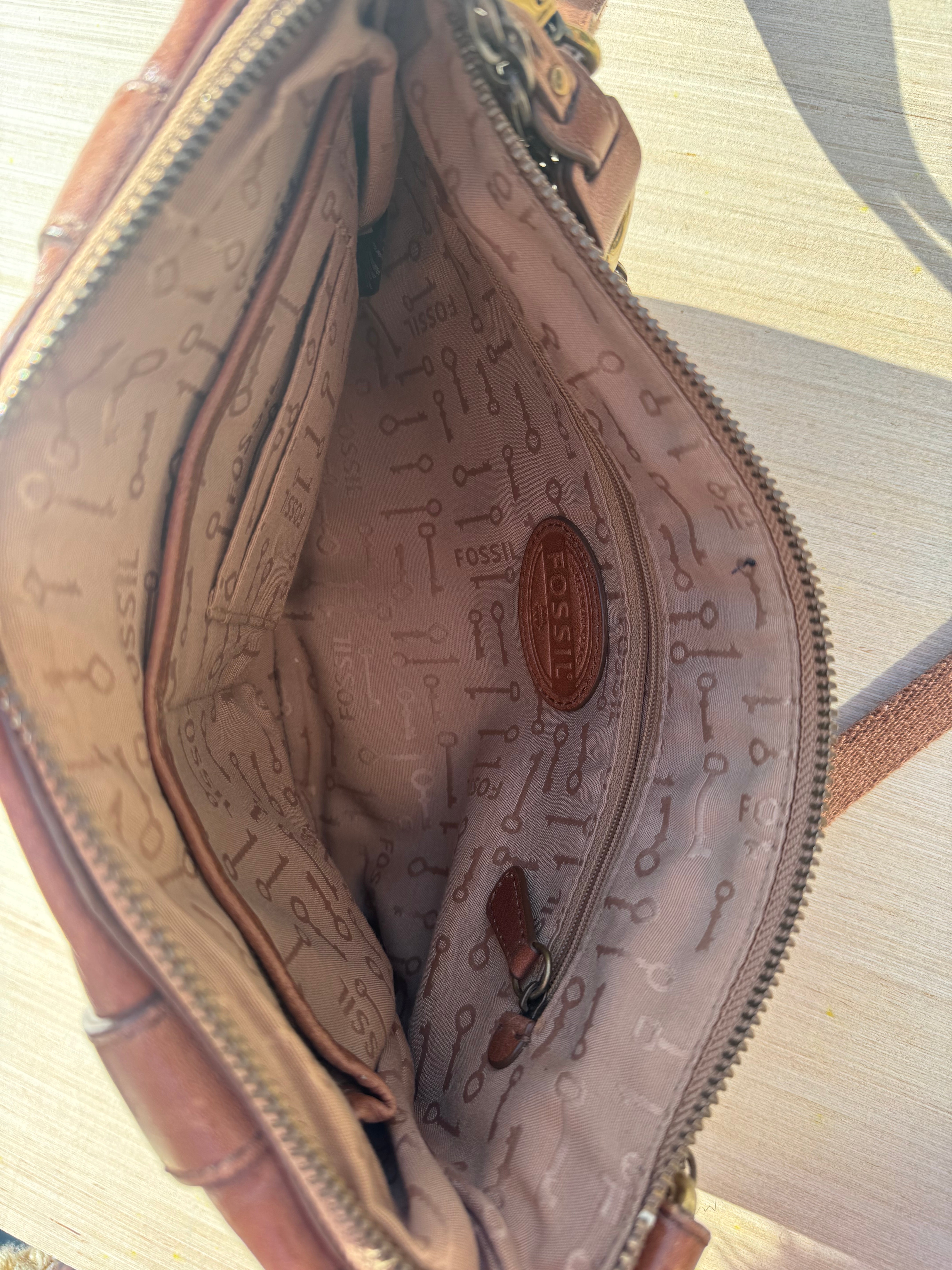 brown fossil leather purse