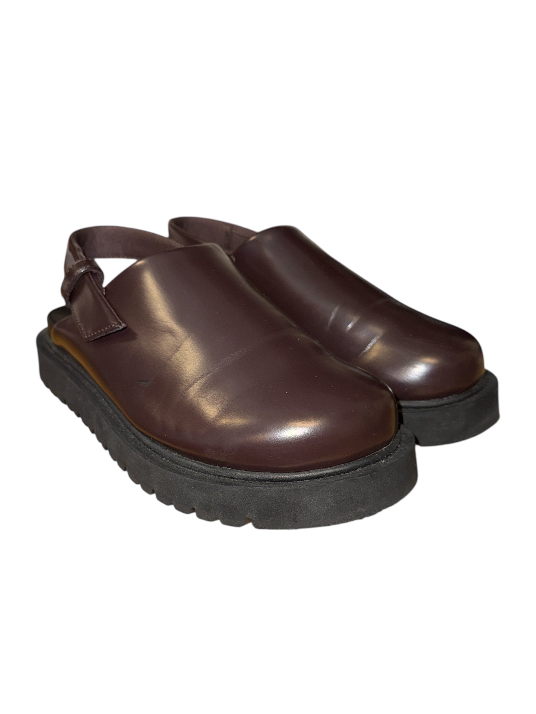 Brown Uniqlo Slip on sandal, 6-6.5
