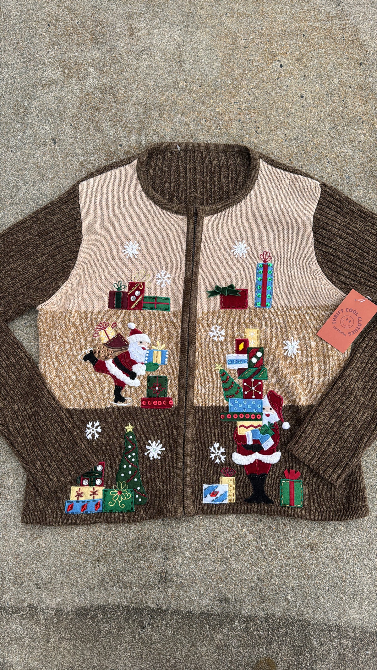 brown Vtg zip up cardigan santa sweater, m