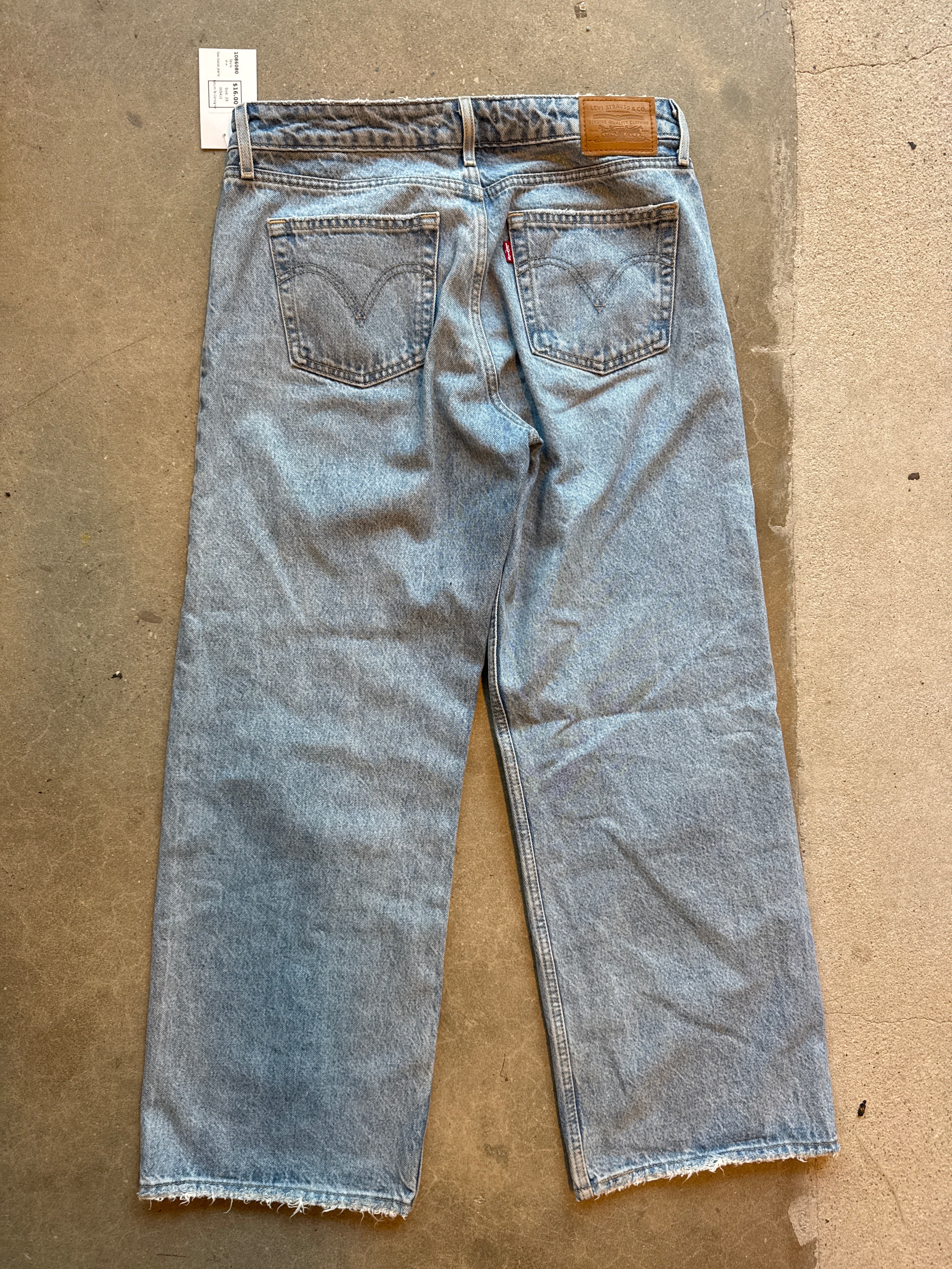 blue levis low loose jeans, 29