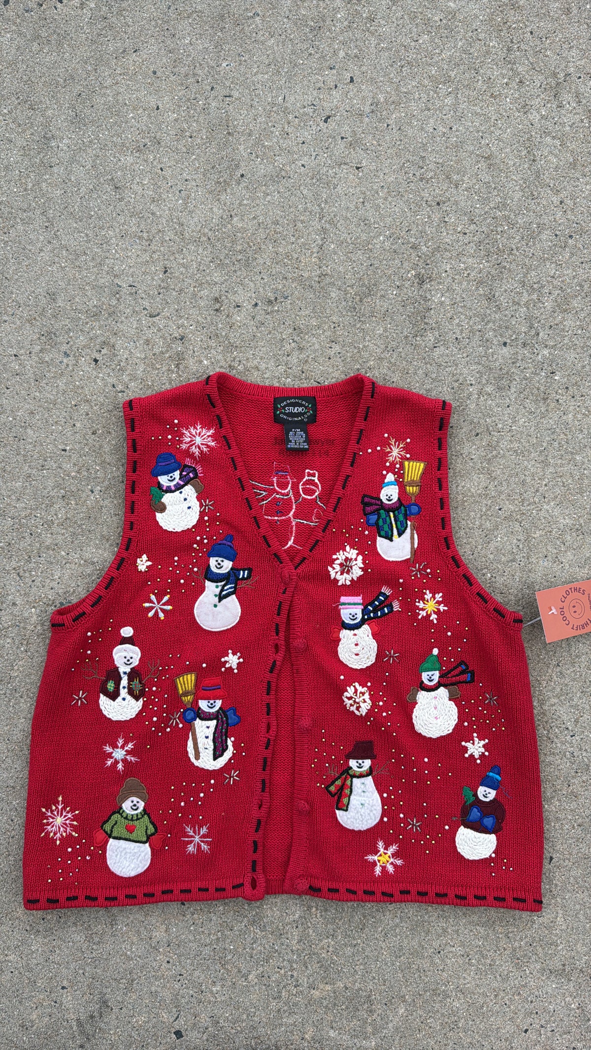 red studio snowman sweater vest, m