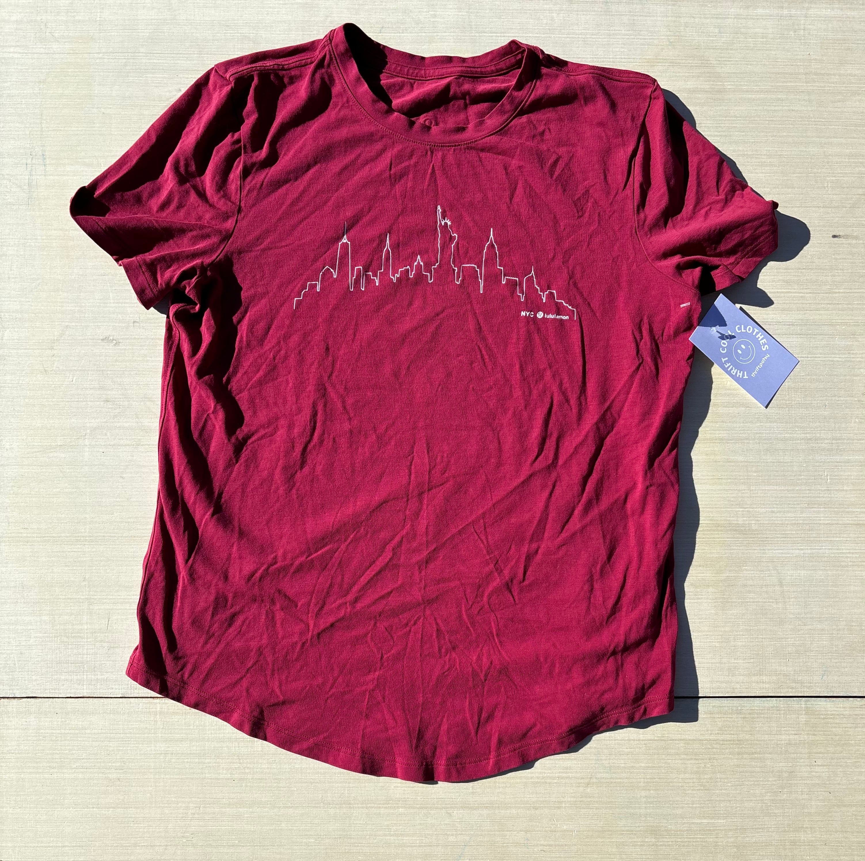 red lululemon nycXlulu tee, s