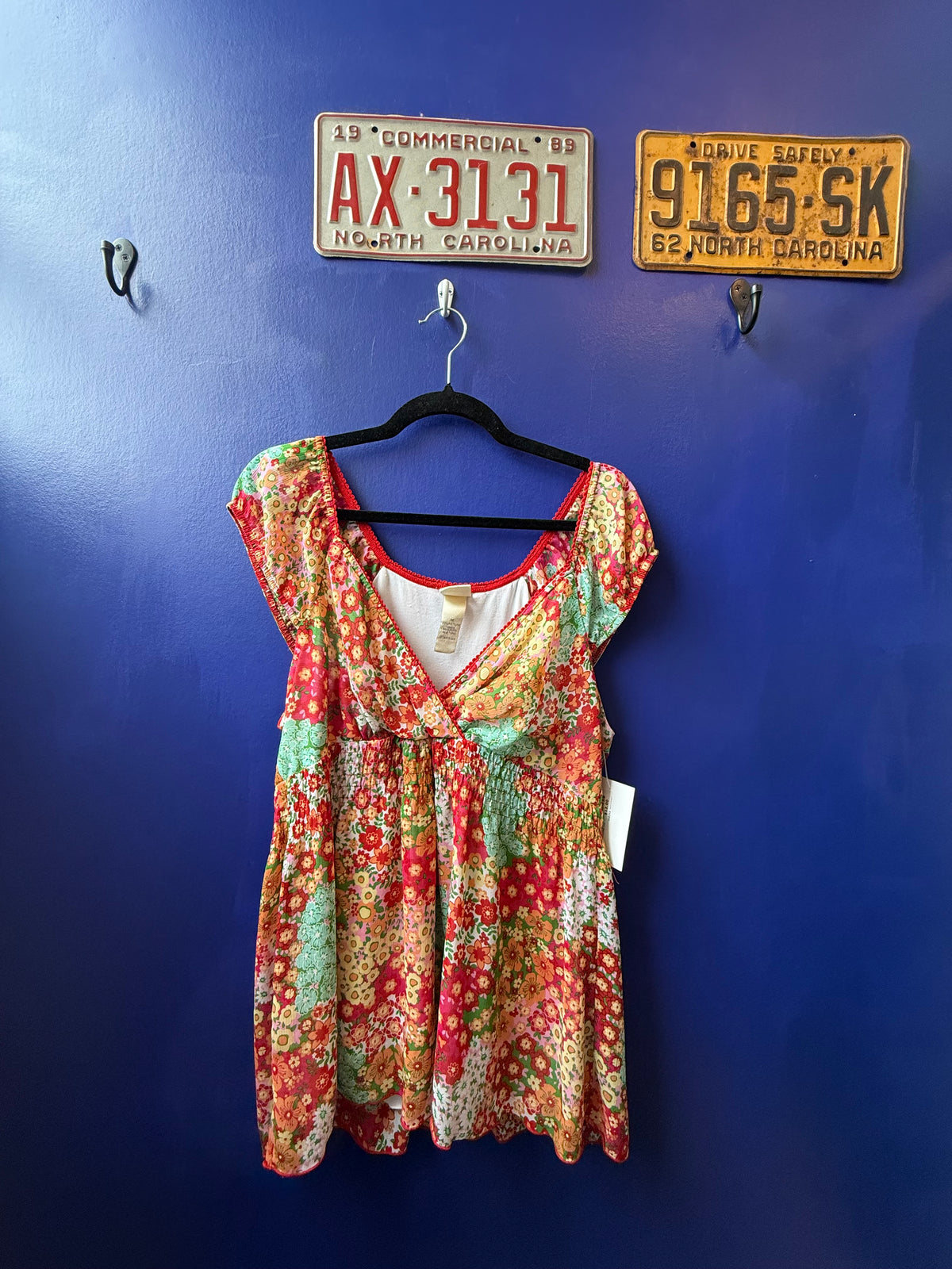 red green yellow fashion bug floral v neck babydoll top, m