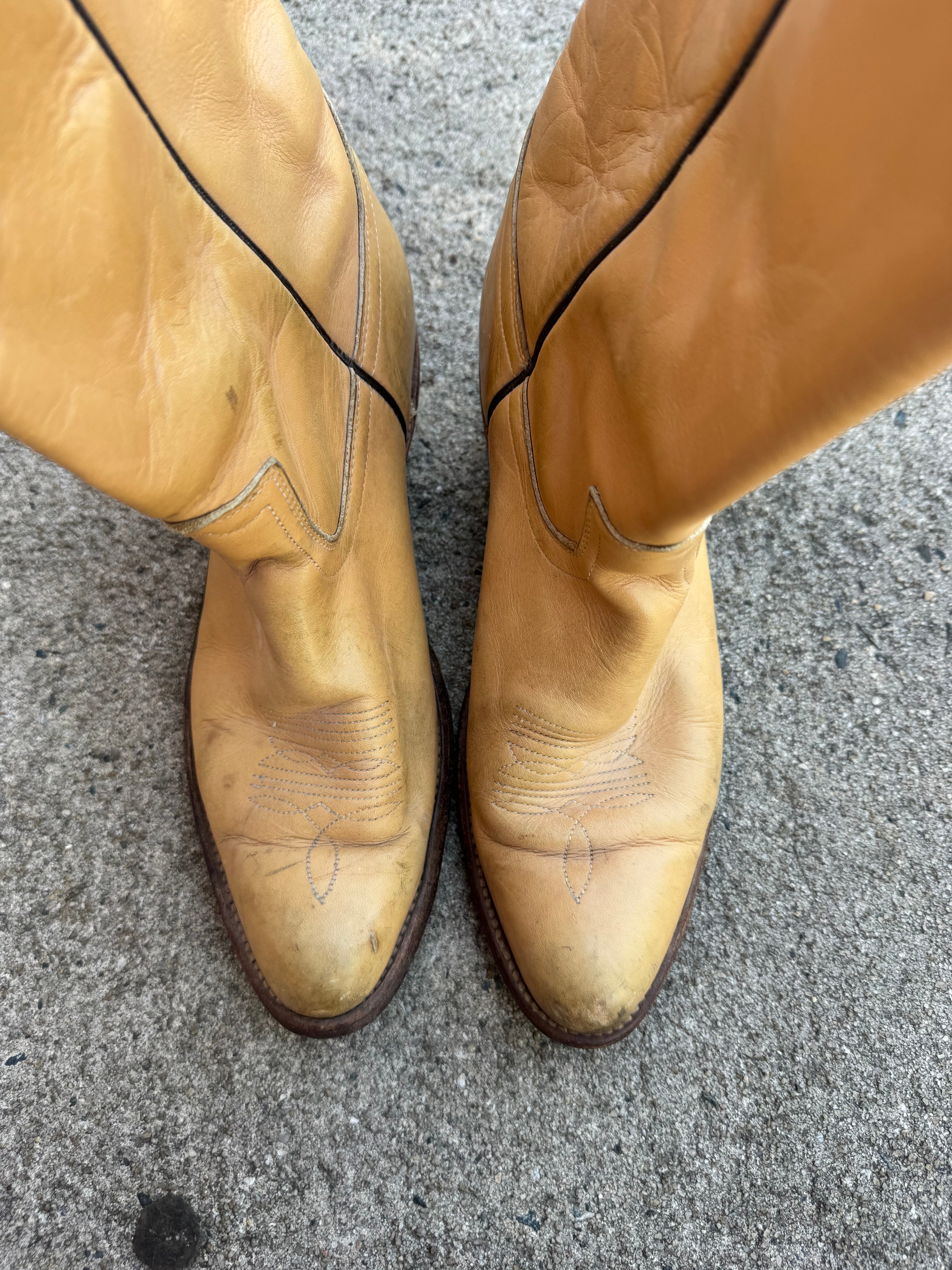 Light brown Frye Vtg western boots, Women’s 10