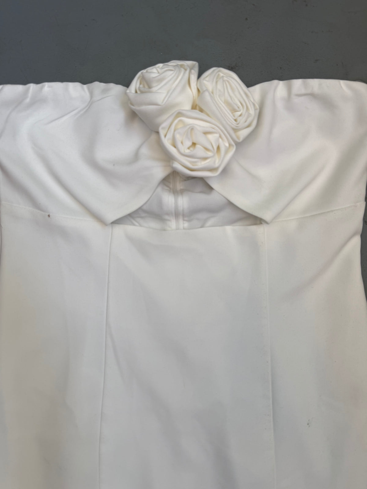 white nova luxe strapless mini w roses, 1XL