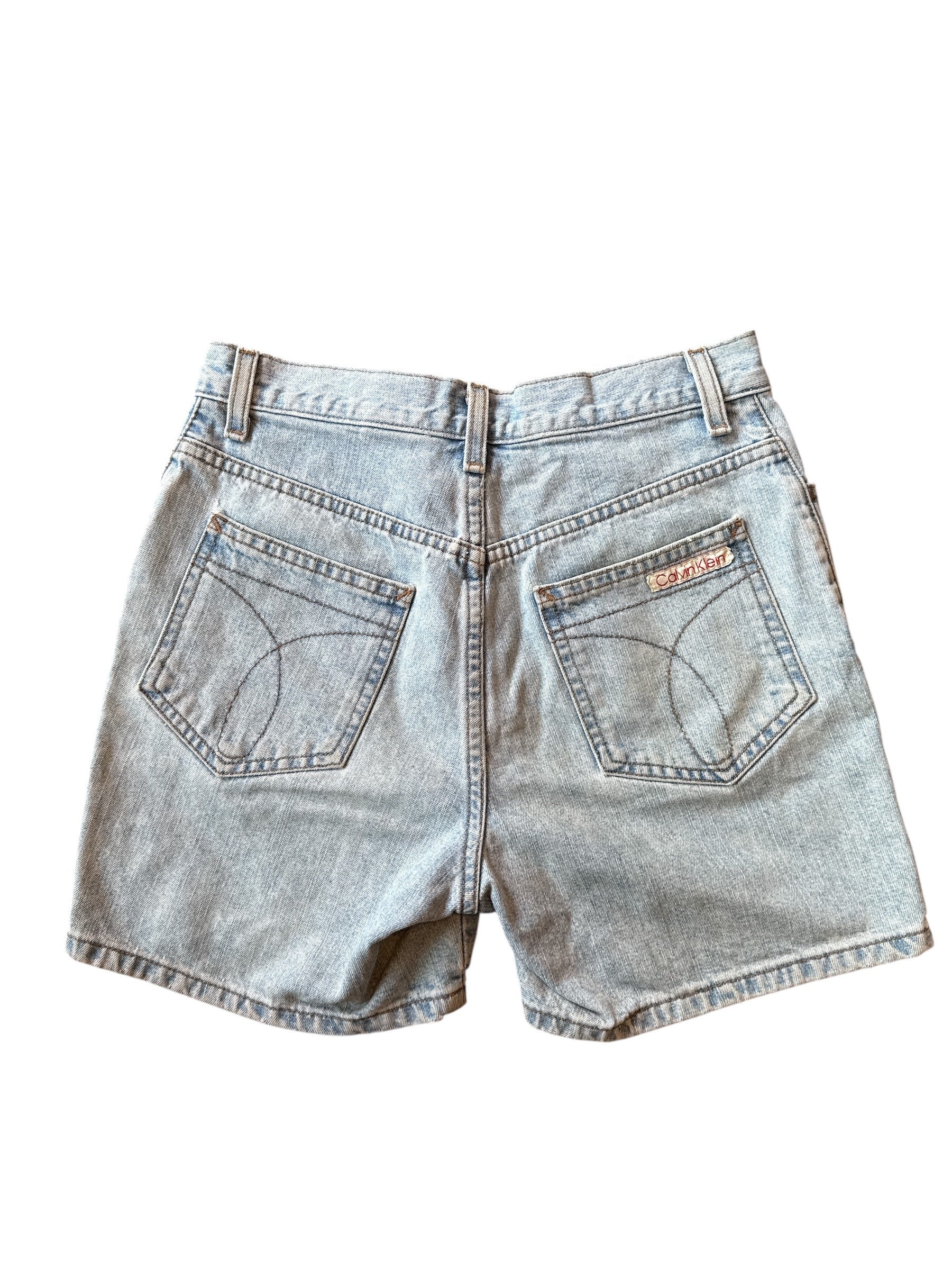blue calvin klen Vtg Light wash easy fit jort, 2