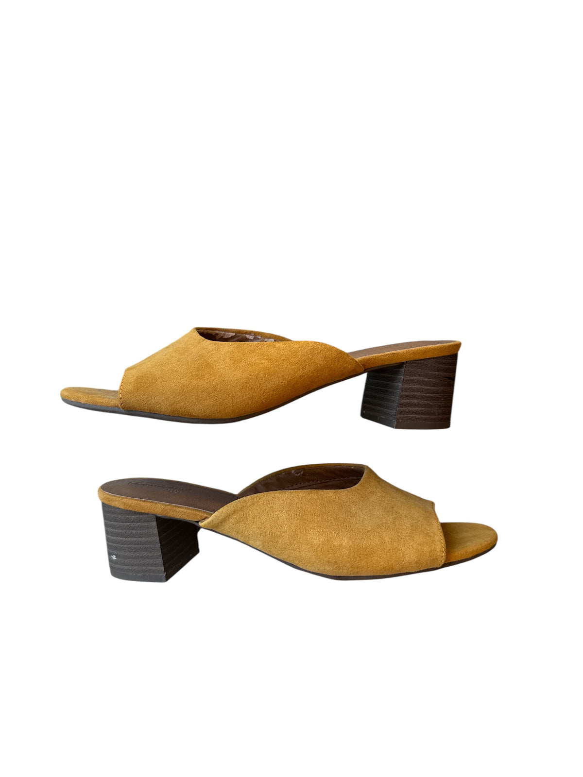 yellowish brown universal thread sandals, 6.5