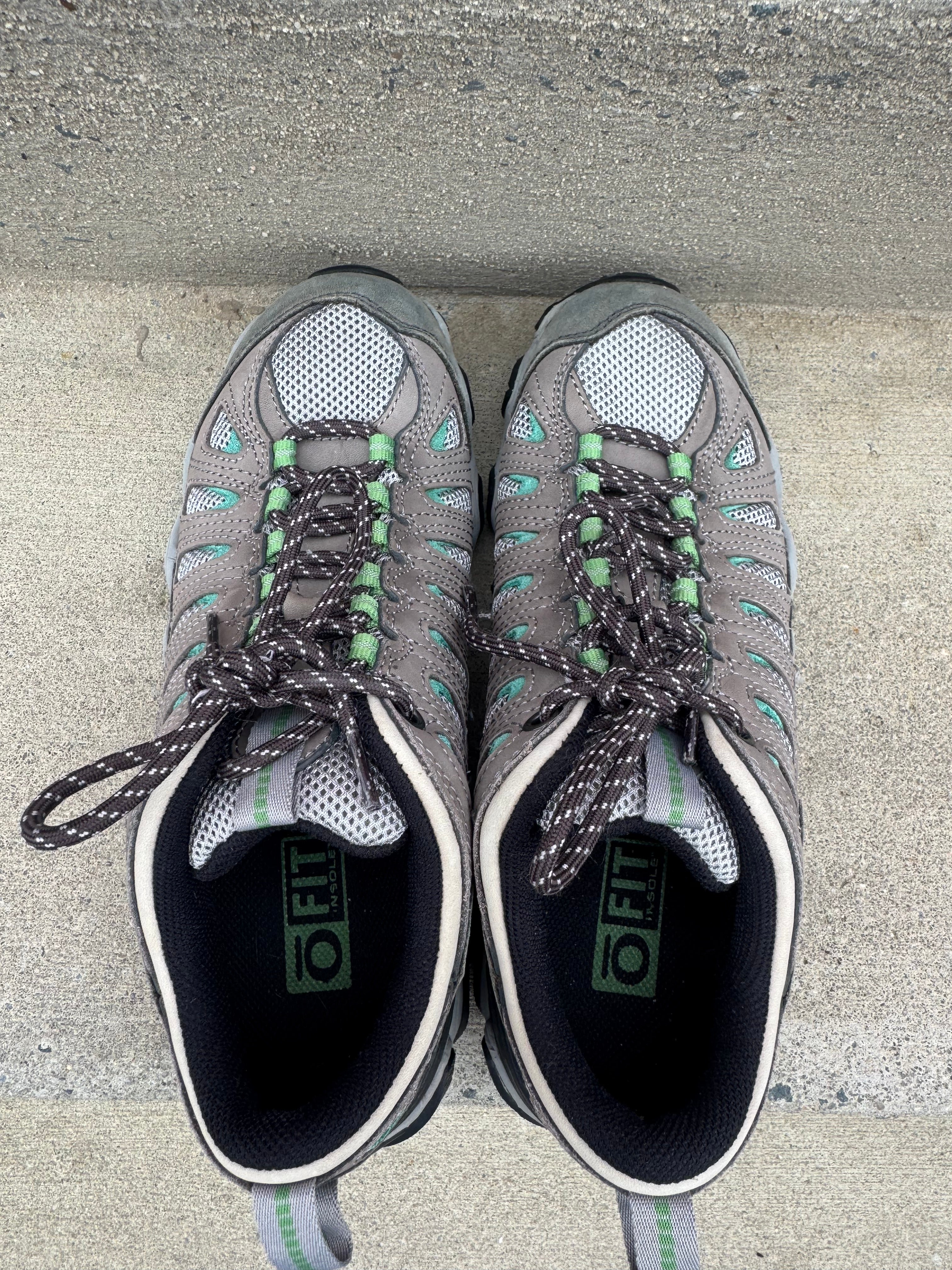 gray oboz hiking shoes, 10
