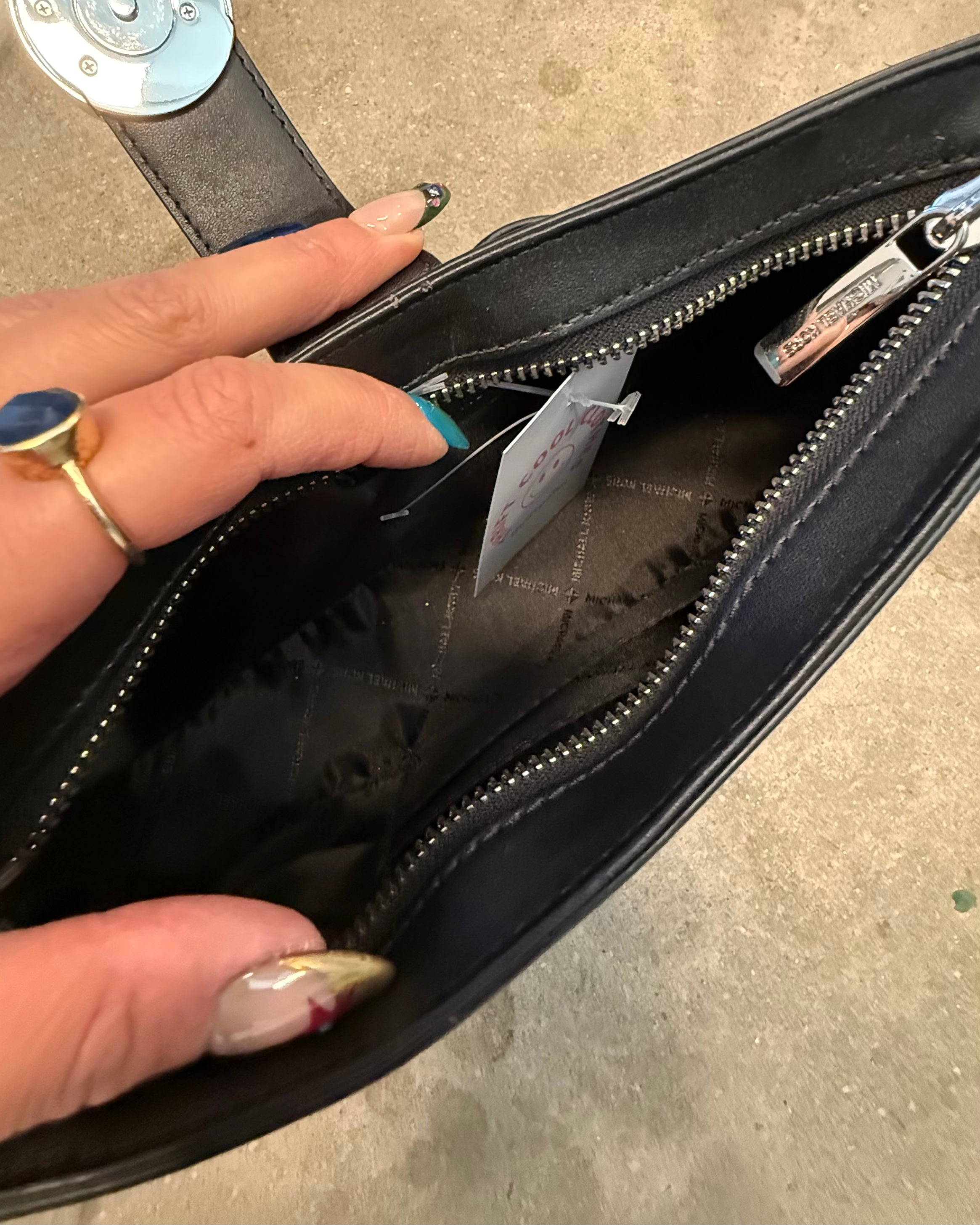 black silver michael kors shoudler bag