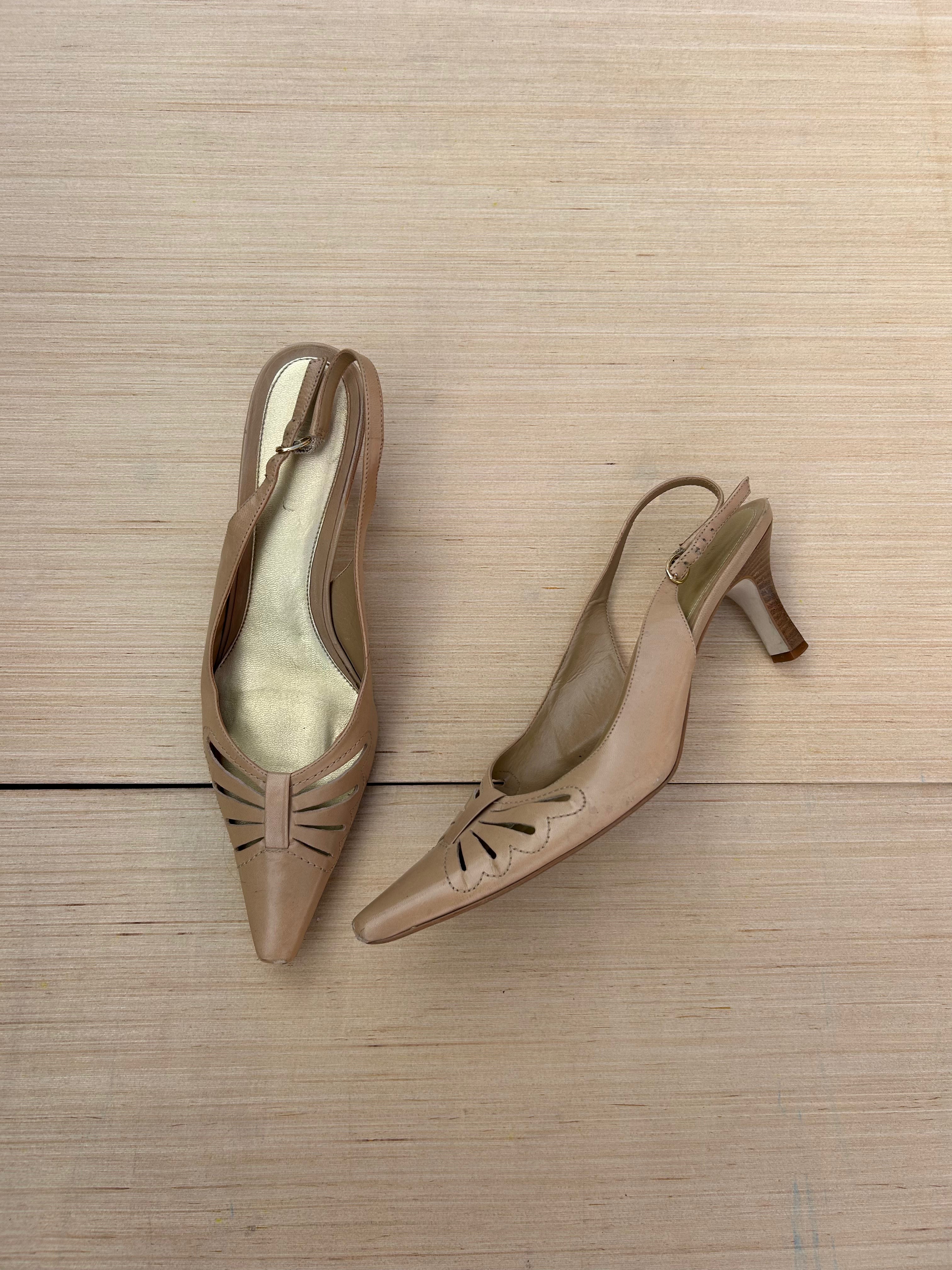 tan michelle d pointed butterfly heels, 8.5