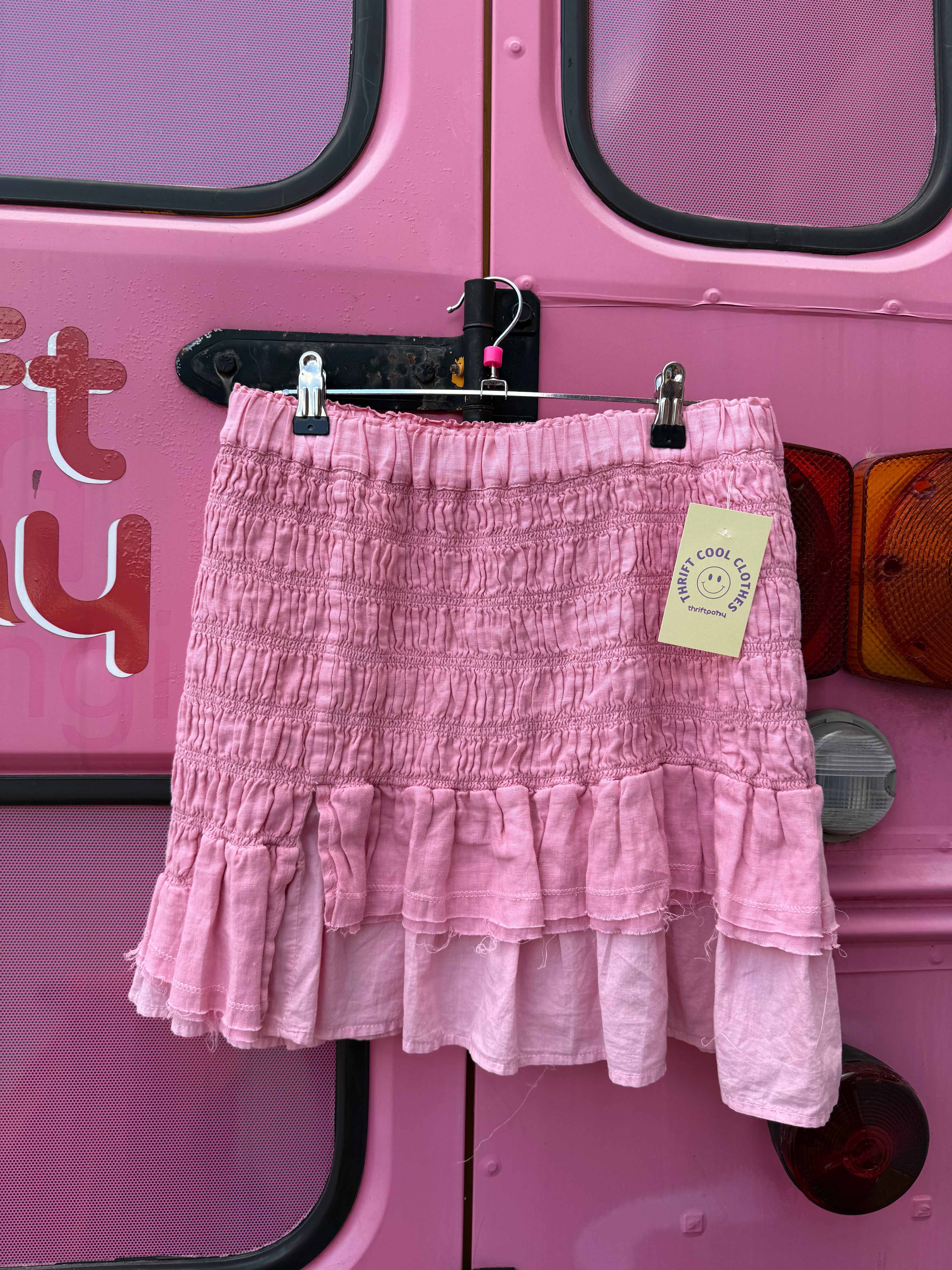 pink anthropologie ruched mini skirt with ruffle, L