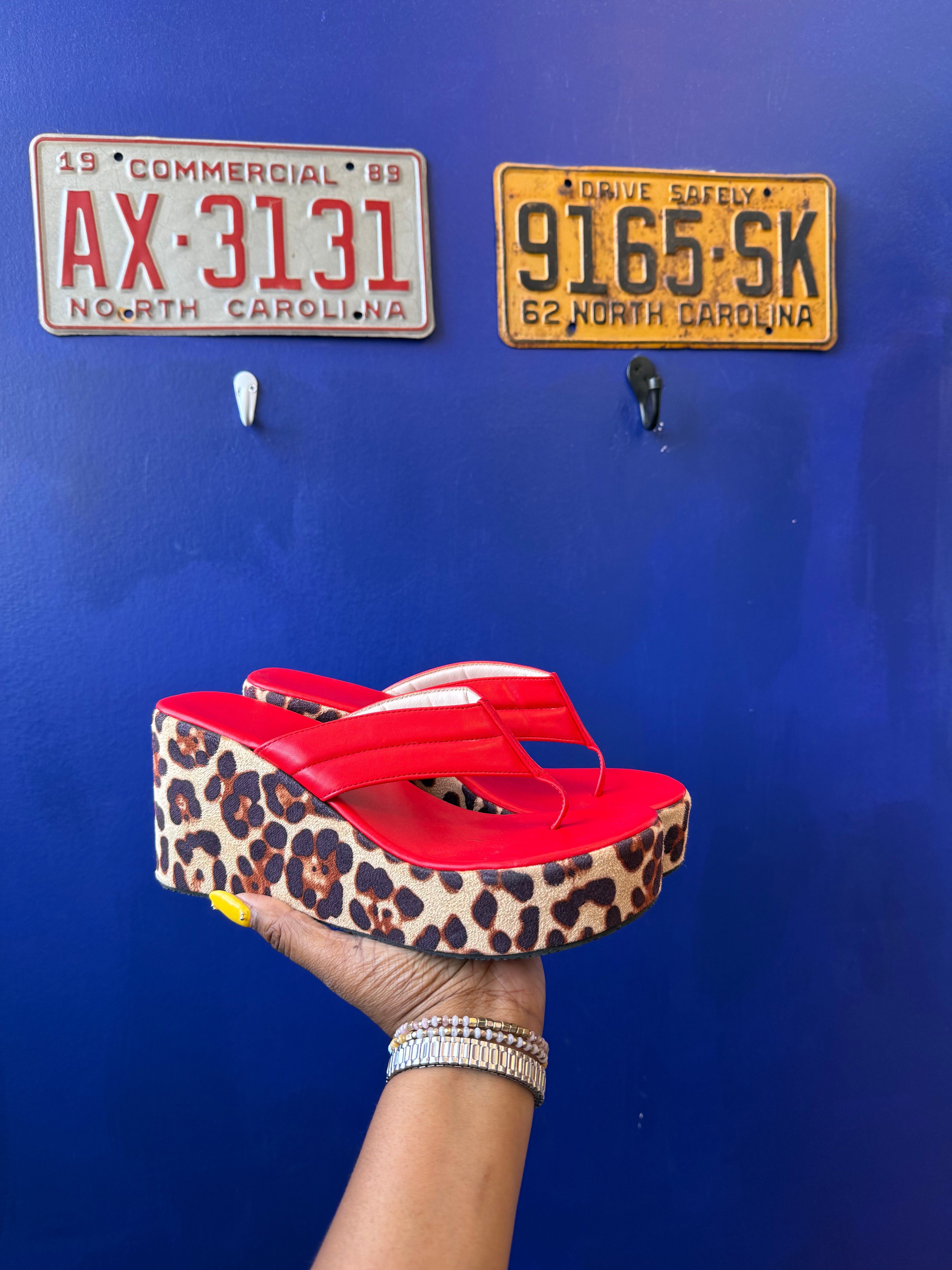 Red cheetah Platform cheetah flip flops, 40