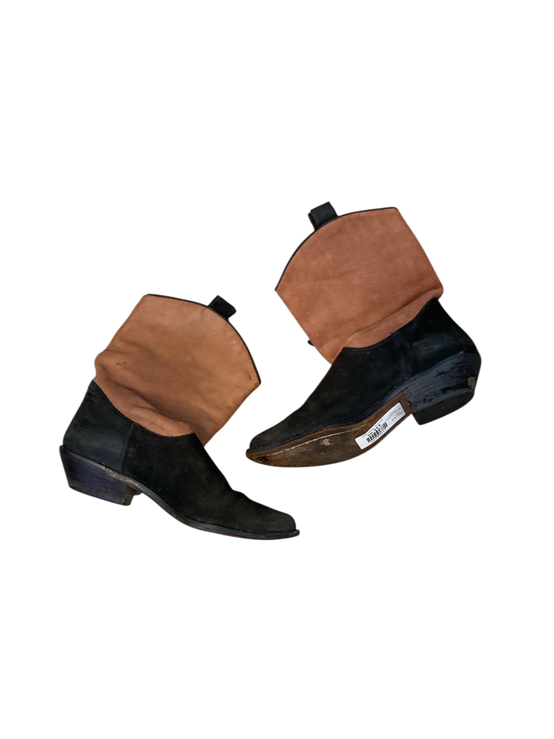 brown short cowboy boots, 6.5