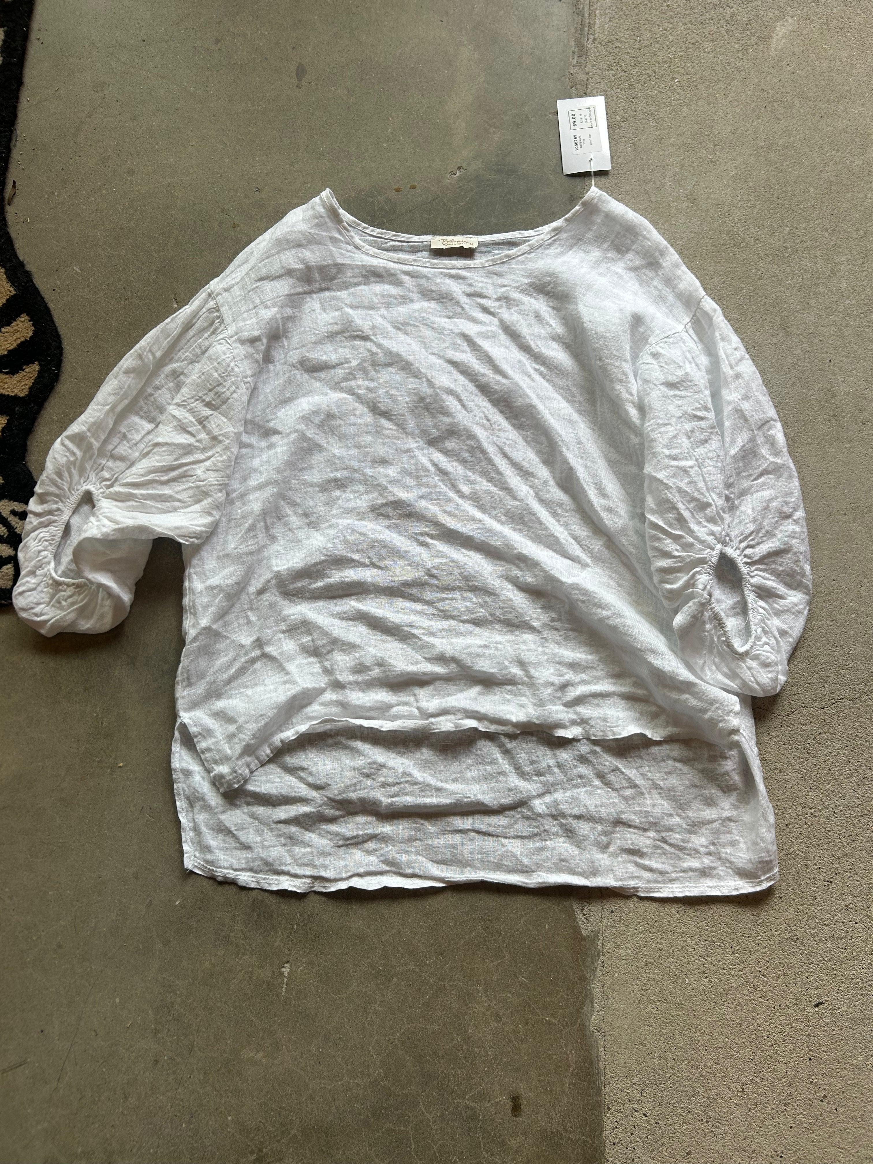 White Bellambia Linen top, M