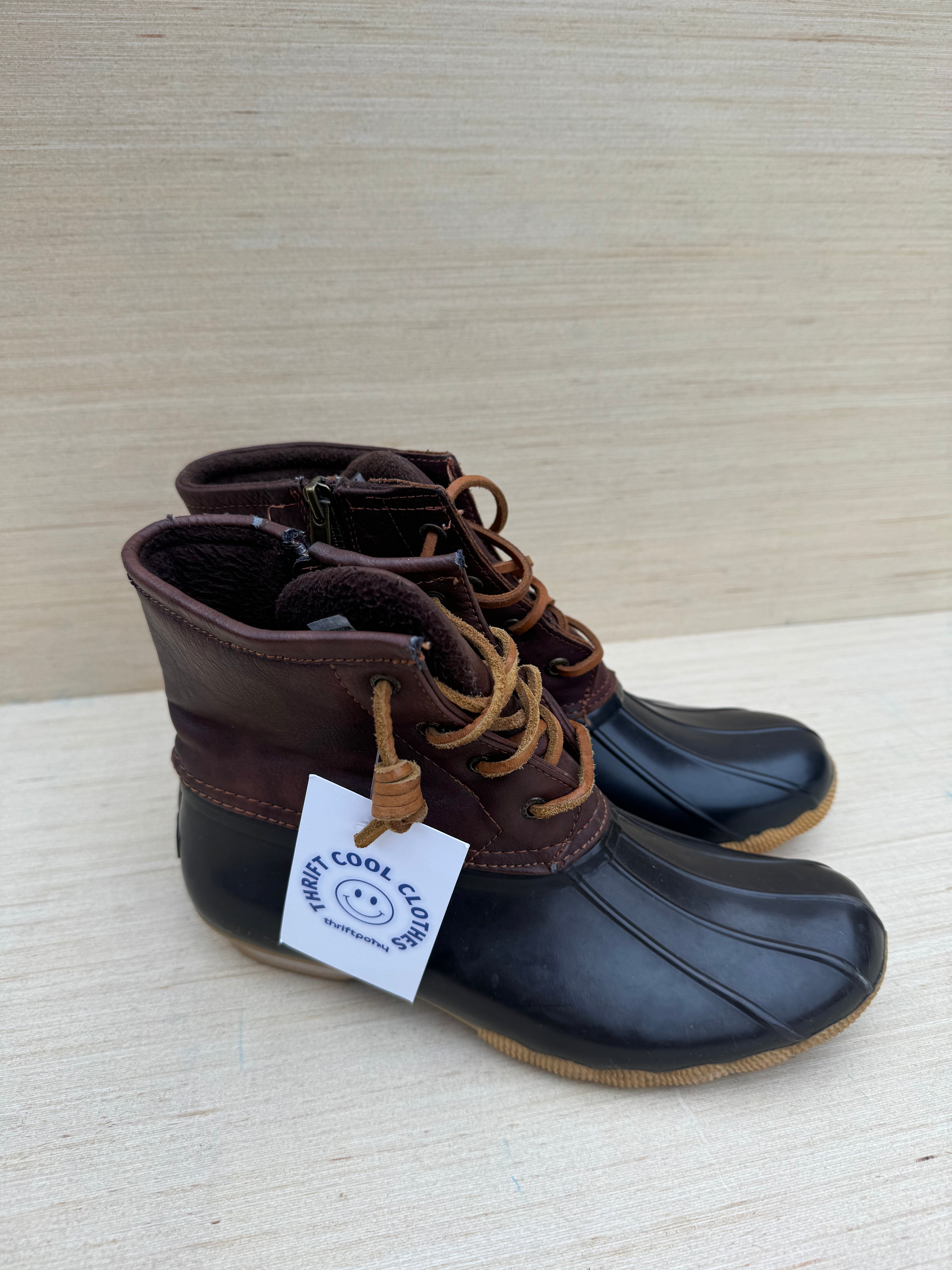 brown sperry duck boots, 6 women’s