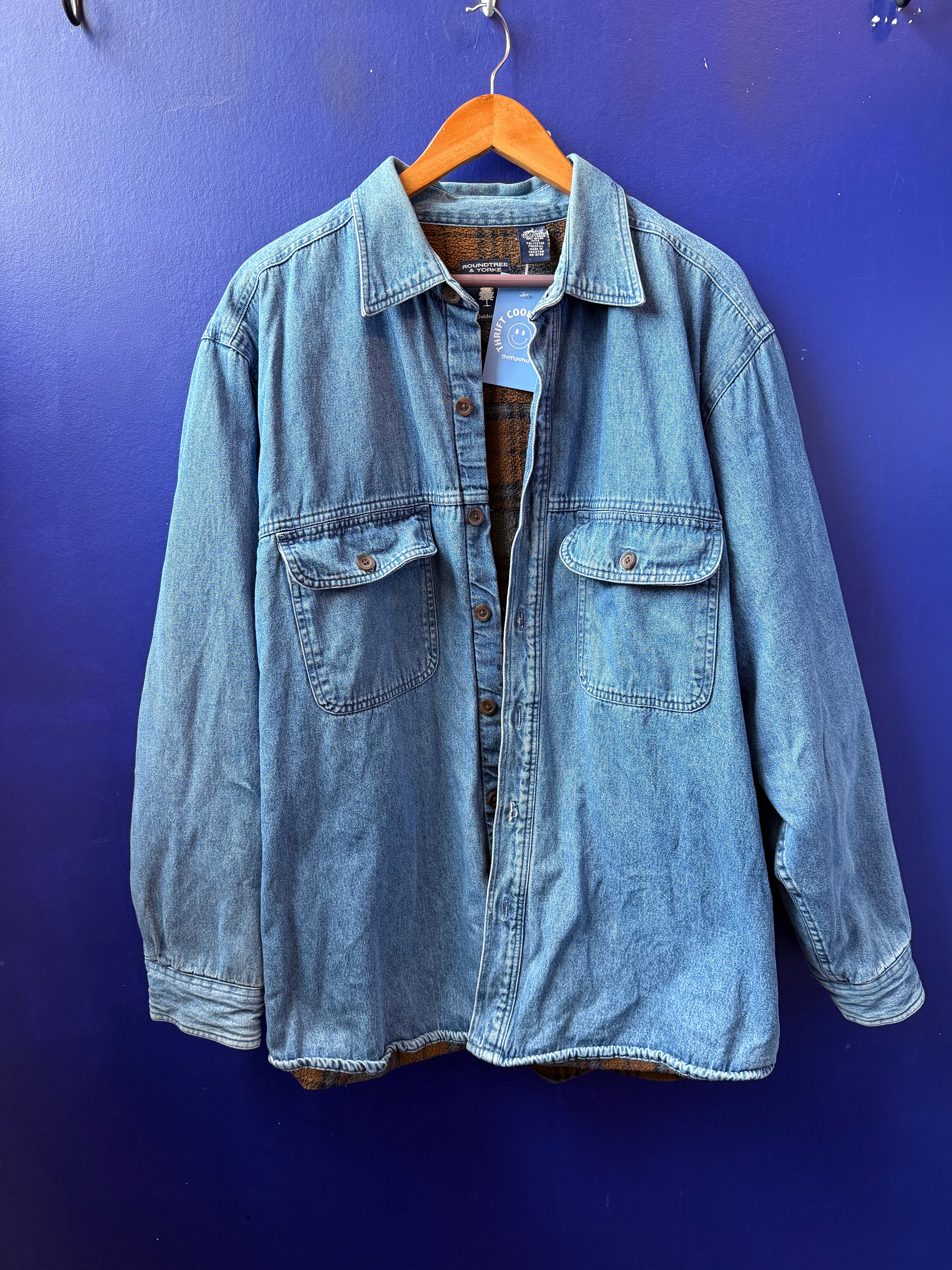 blue roundtree & yorke fleece lined denim jacket, L