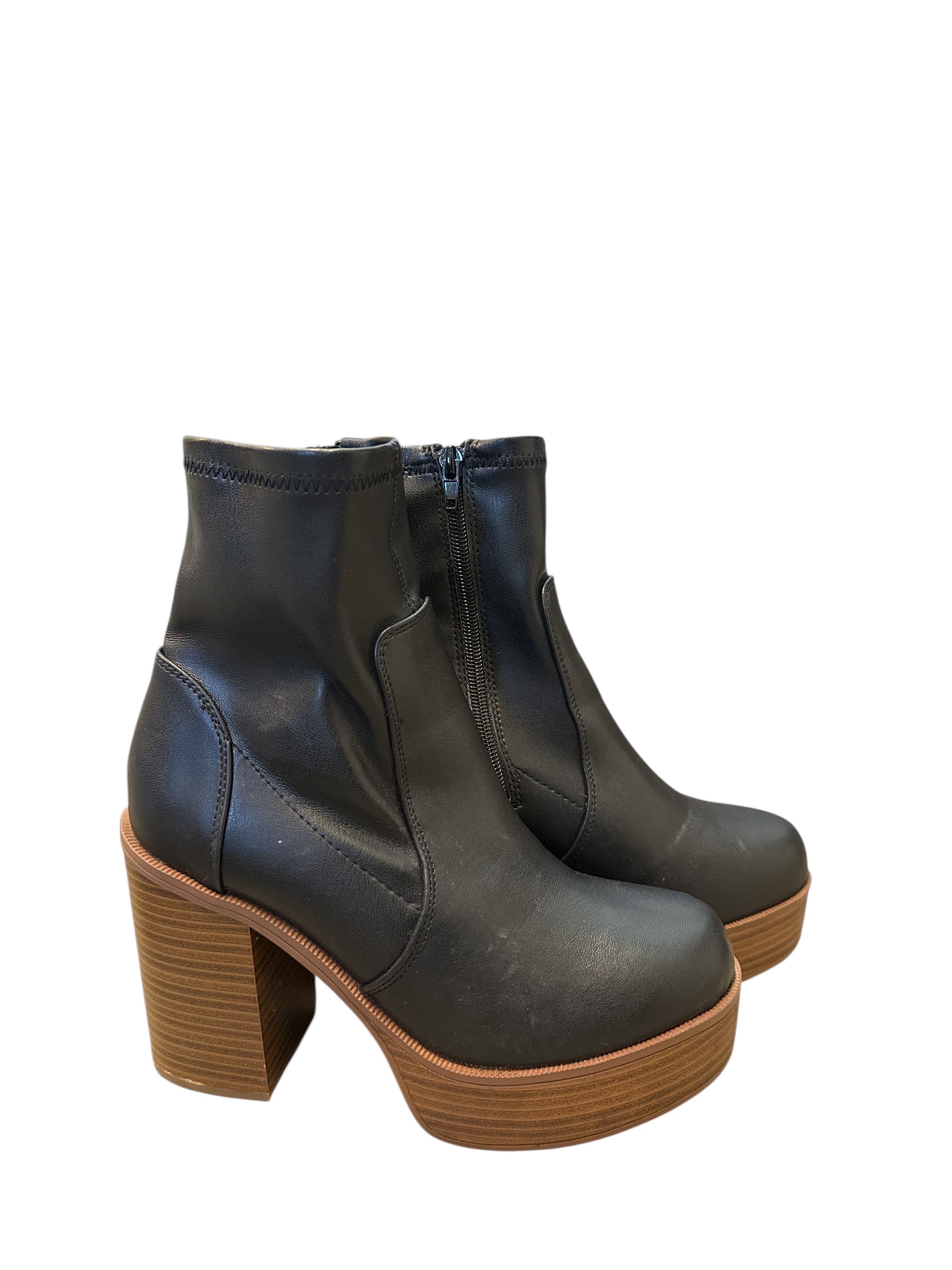 black brown soda chunky low top boots, 7 1/2