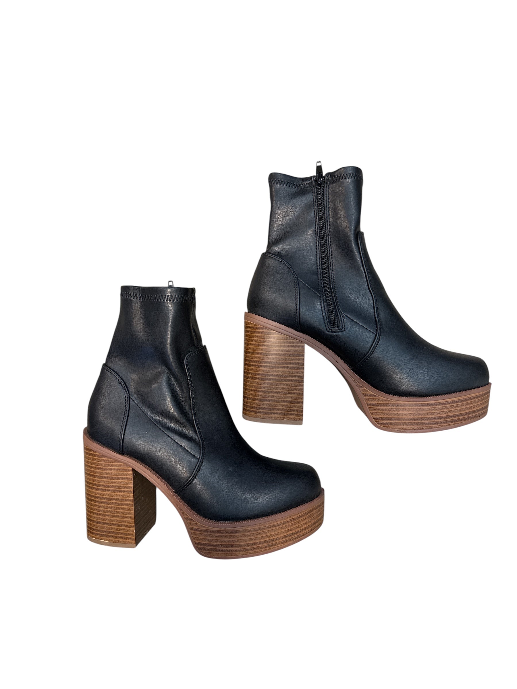 black brown soda chunky low top boots, 7 1/2