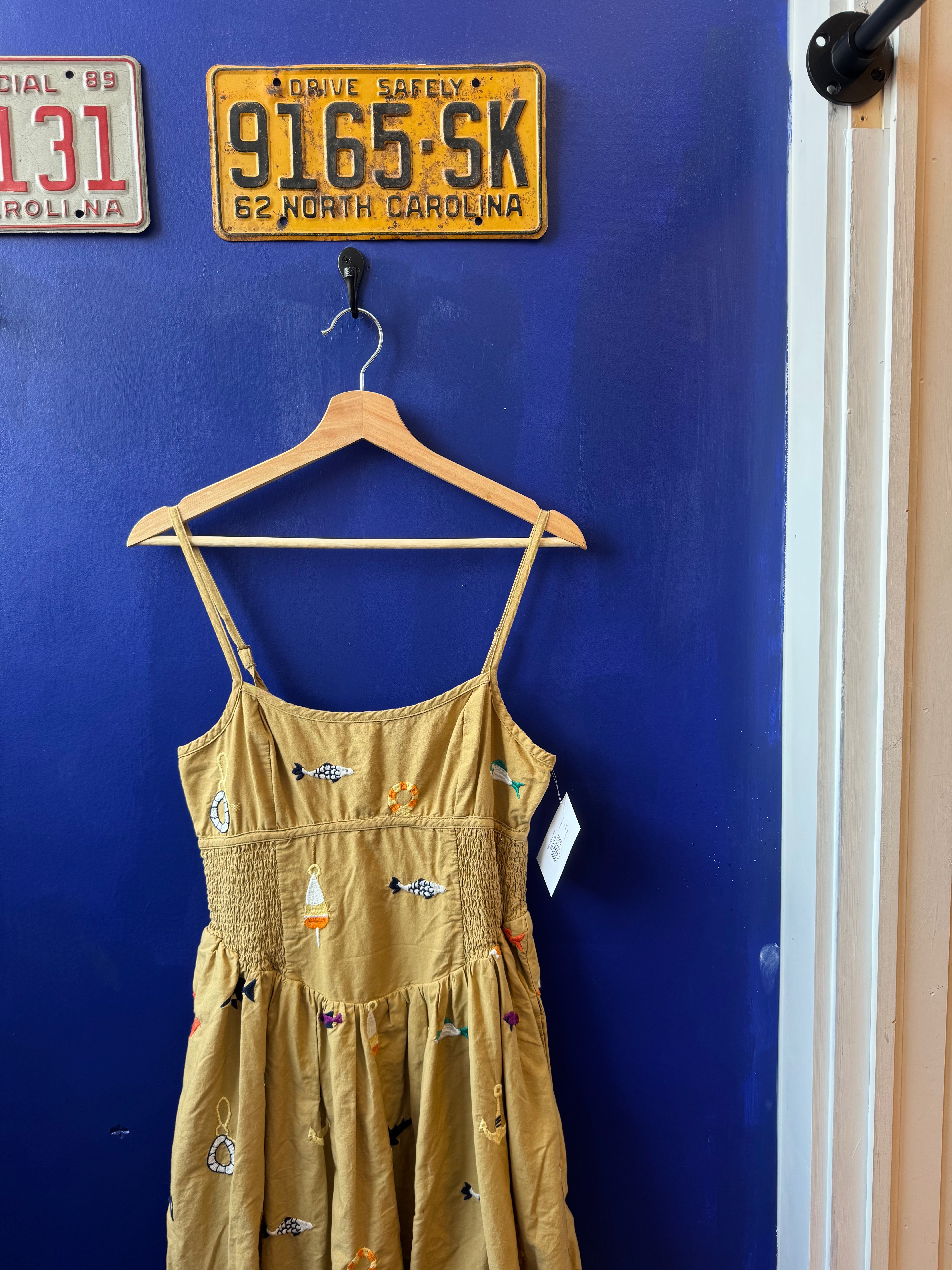 tan maeve fish dress, s