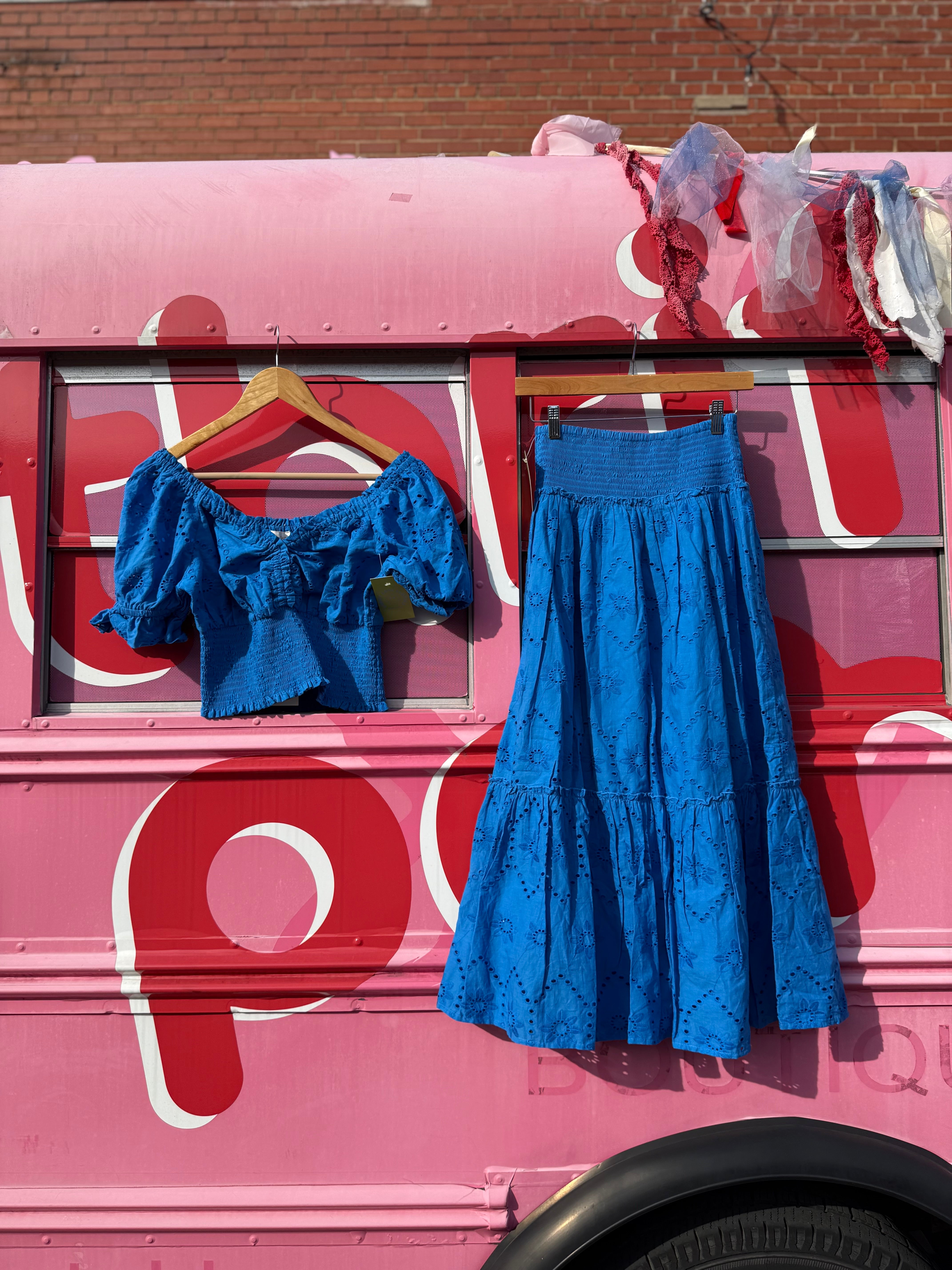 blue jennifer & grace eyelet puff sleeve top, s