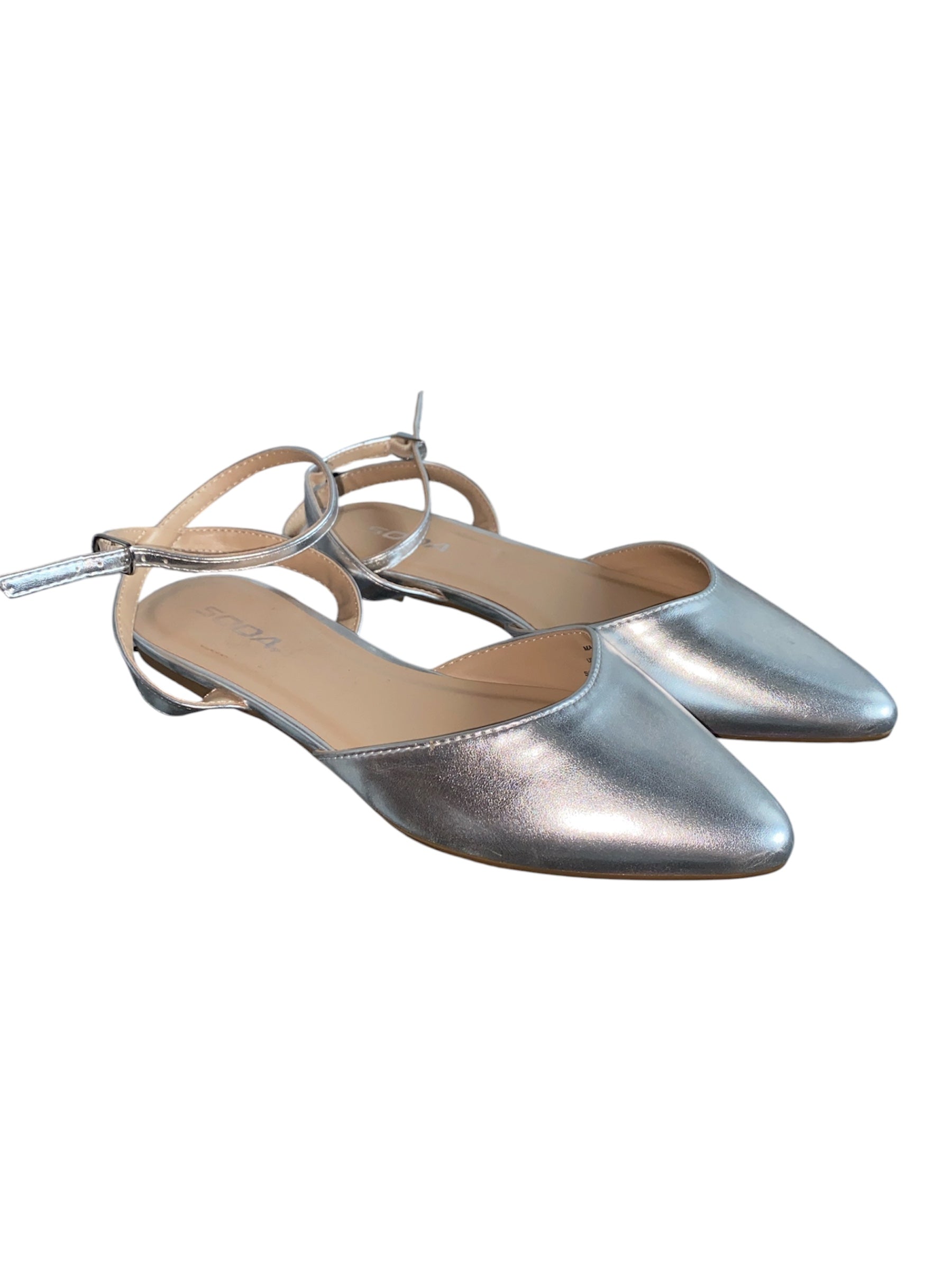soda flat silver shoe, 9