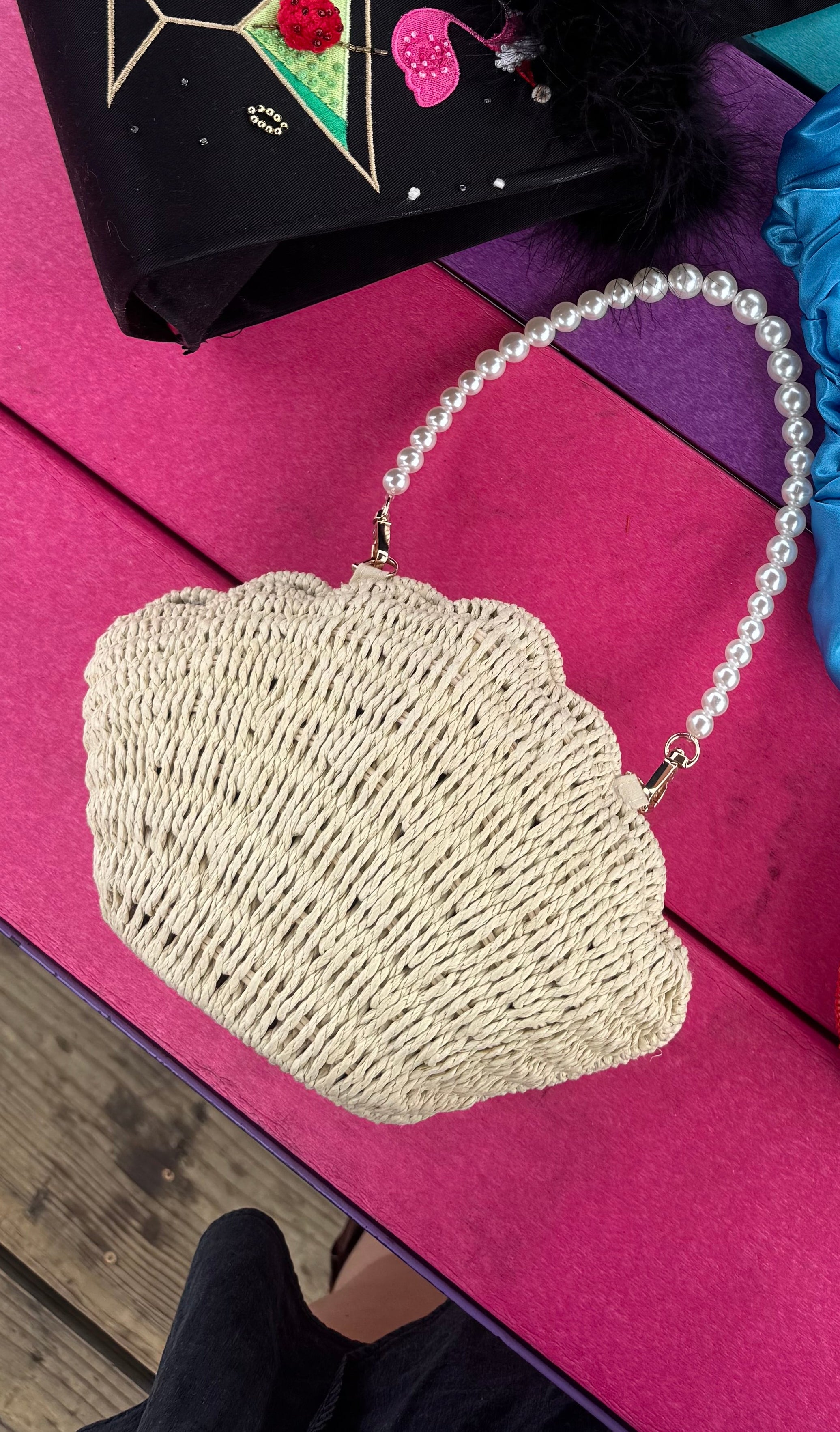 Tan A new day Clam shell purse