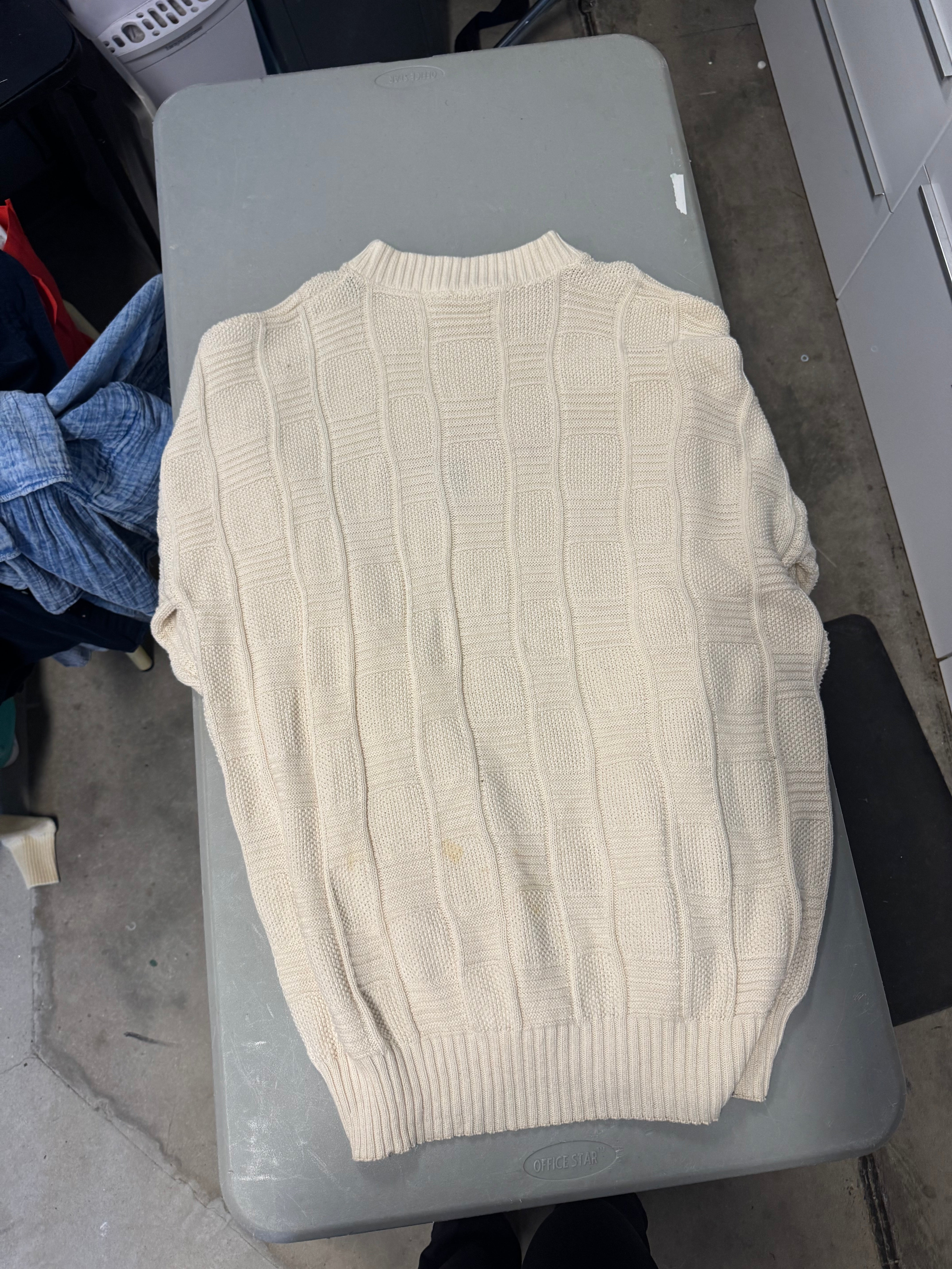 white antigua sport vtg phillies sweater, XL