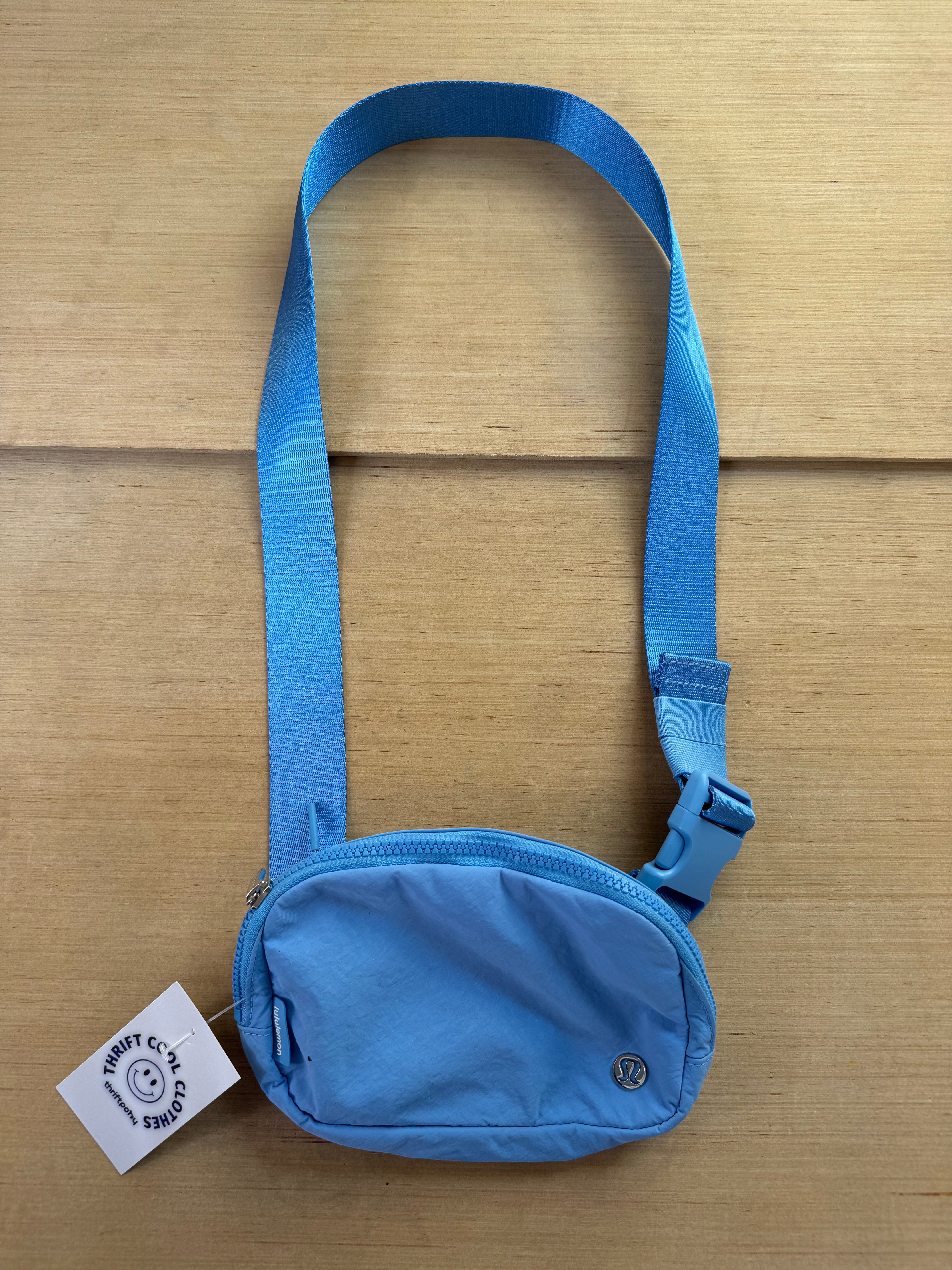 blue lululemon crossbody bag
