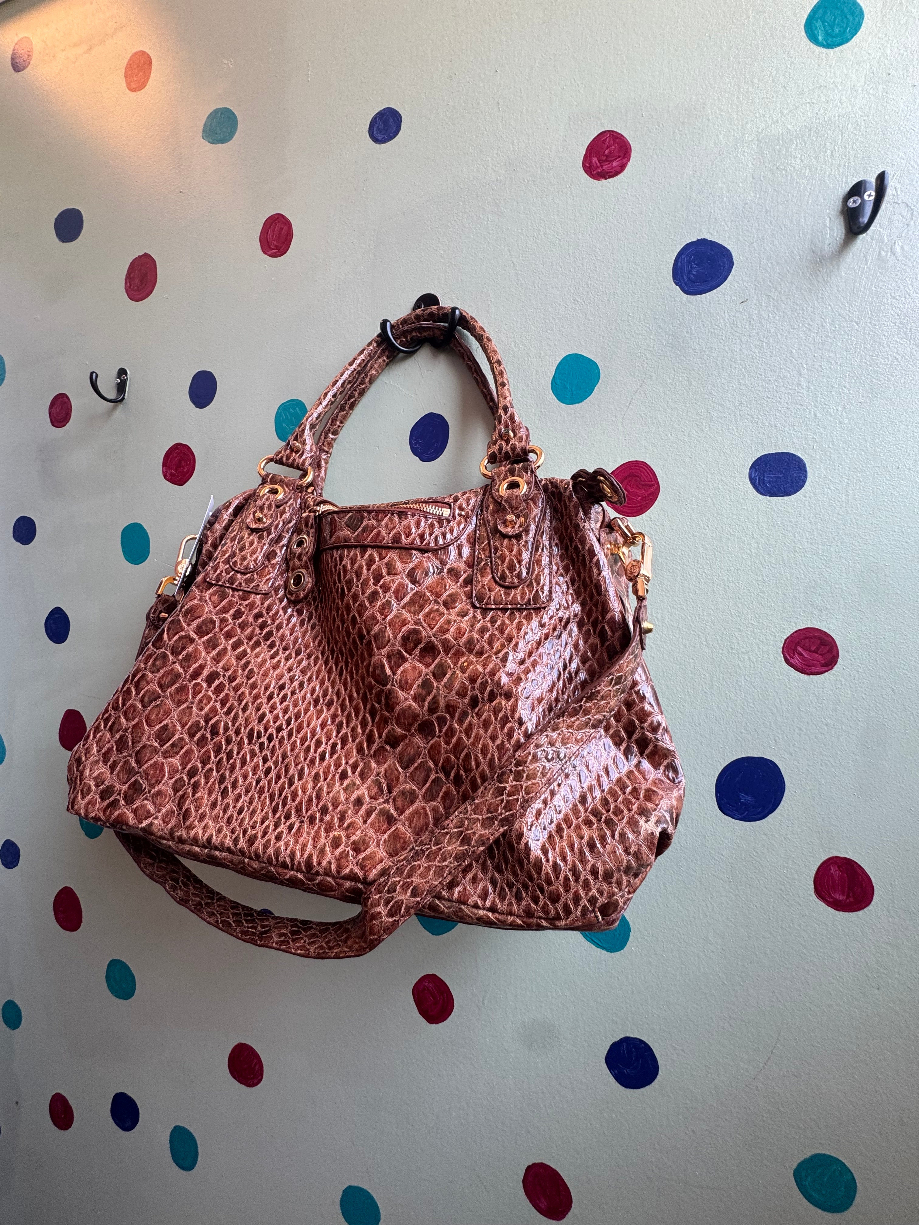 brown jessica simpson patent croc handbag