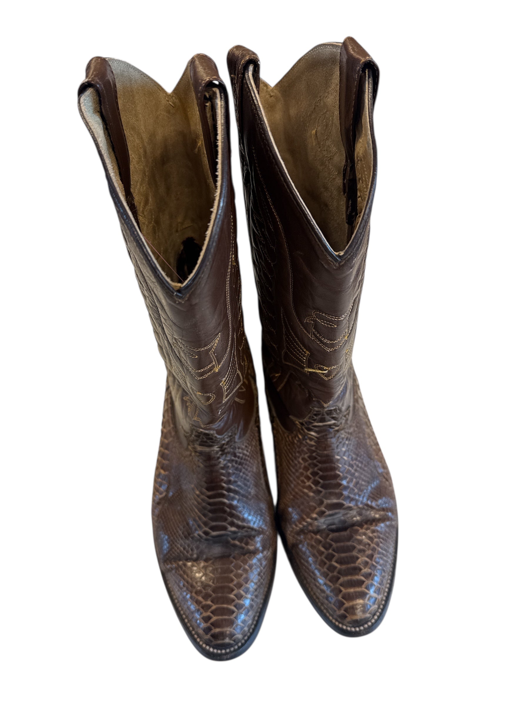 brown Vtg cowboy boots, fits like size 8 women’s