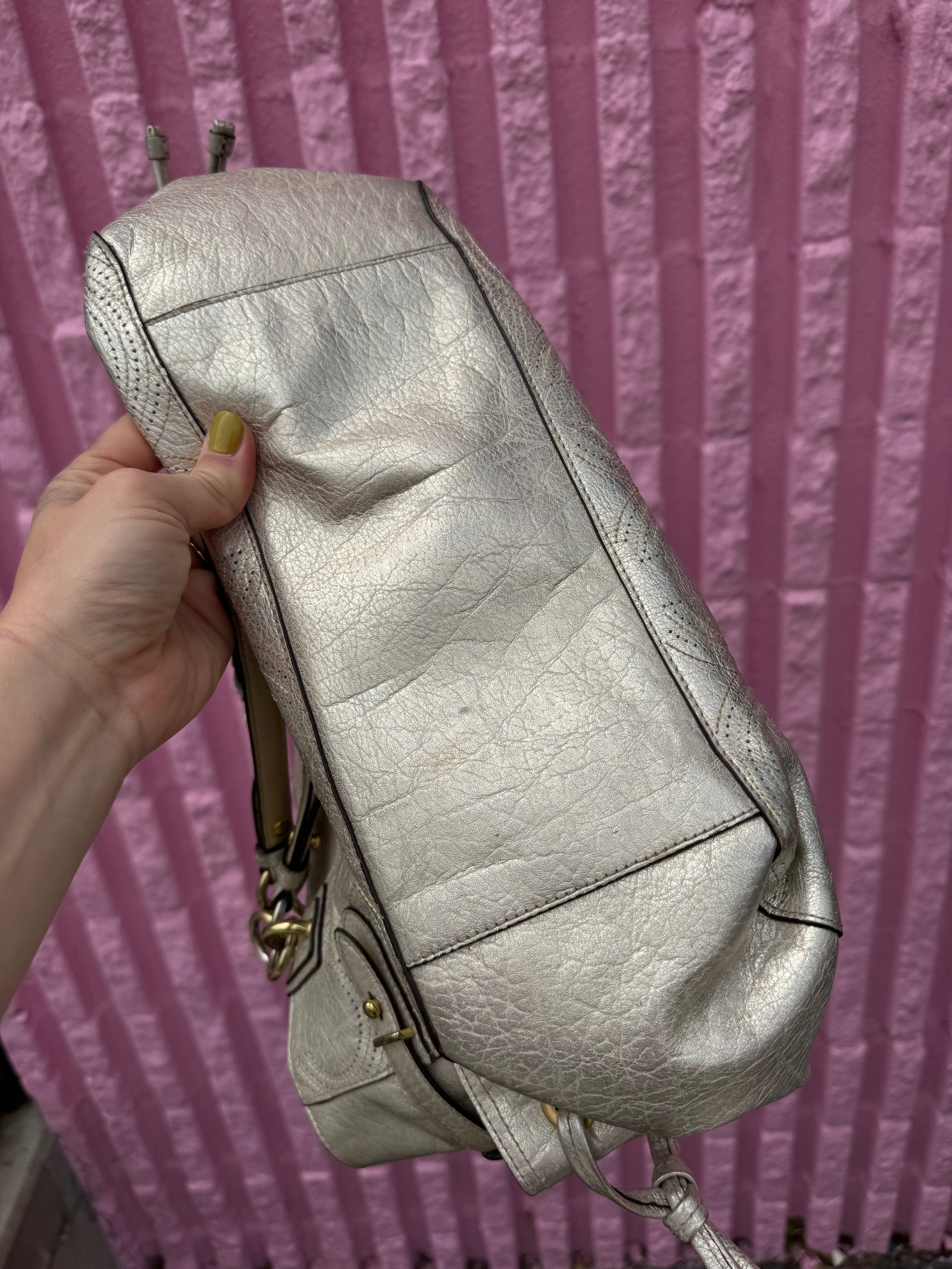 Silver Coach Logo leather shoulder bag 16241