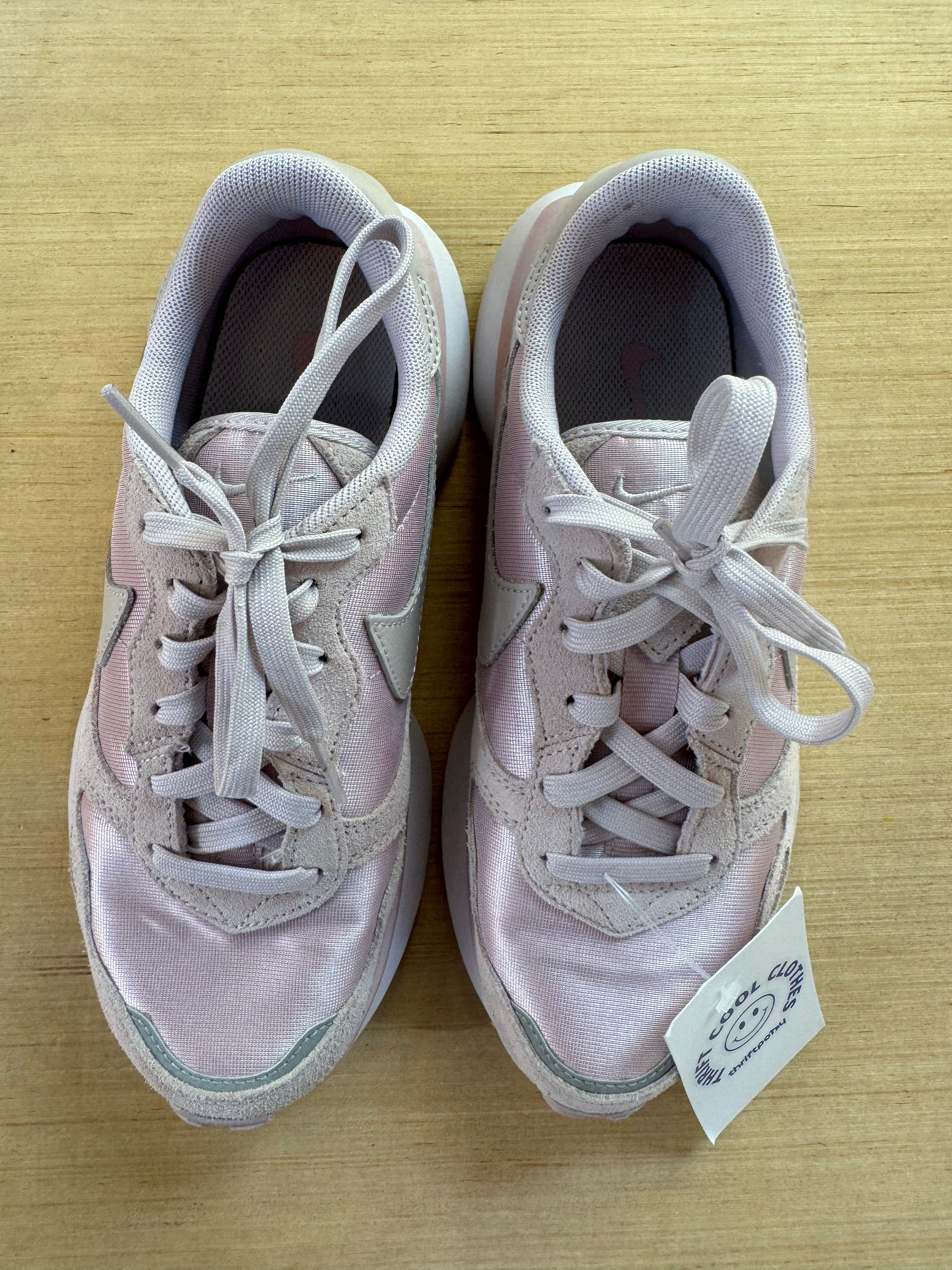 pink nike tennis shoes, 6.5